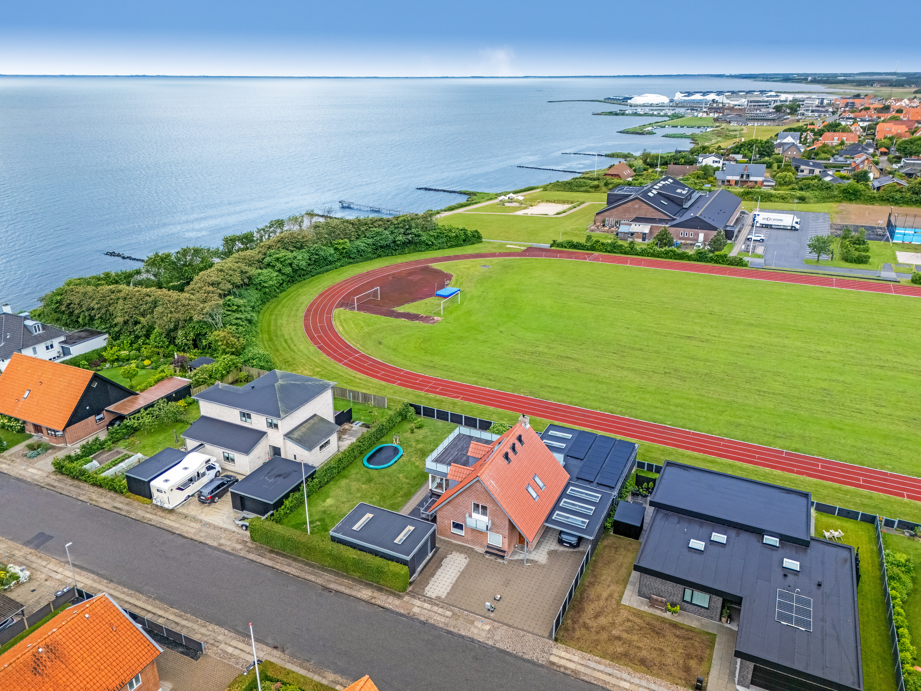Fremhævet luftfoto billede i fuldskærmstilstand. Billede af Hvashøj 14, 6950 Ringkøbing
