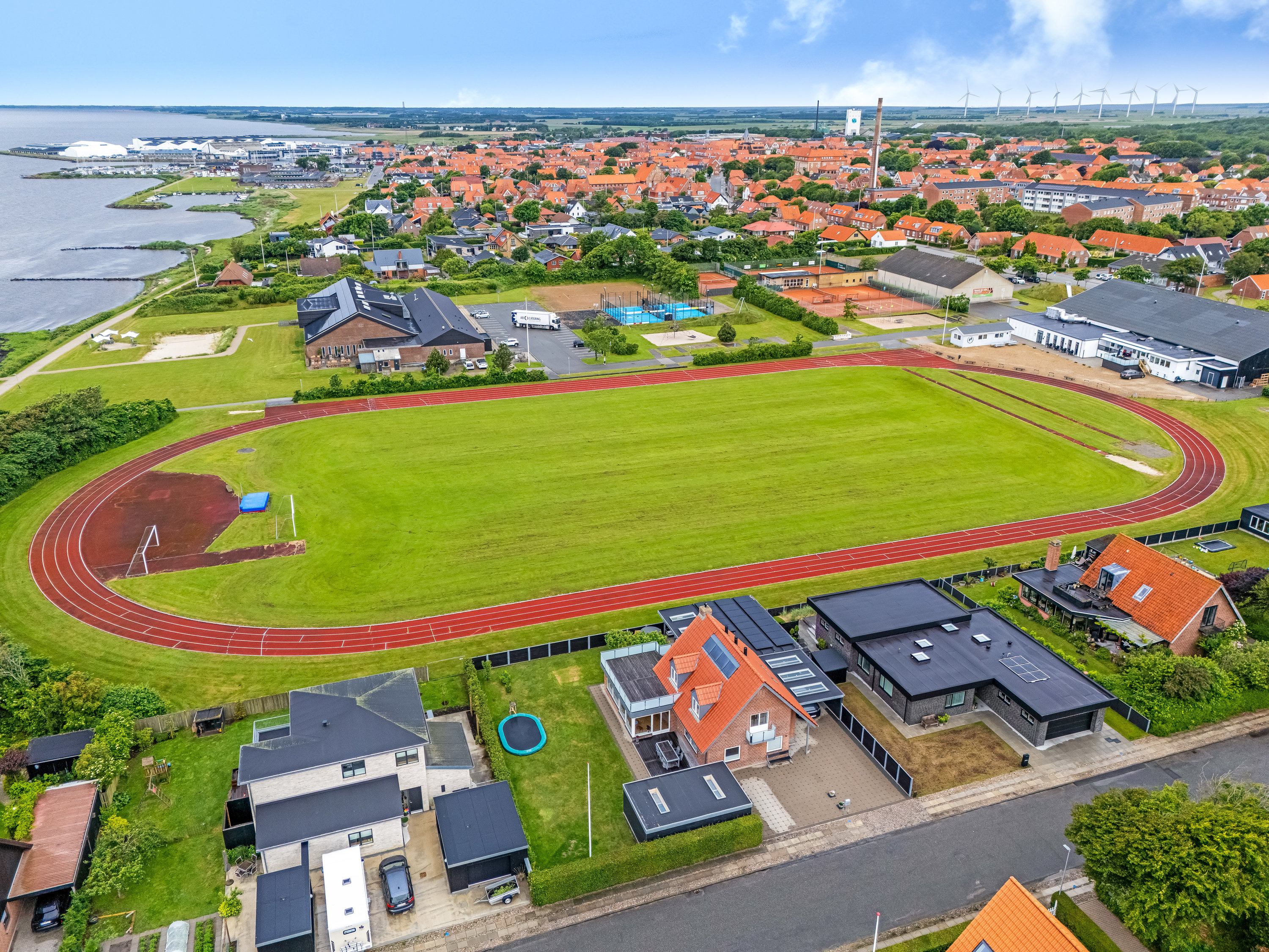 Fremhævet luftfoto billede i fuldskærmstilstand. Billede af Hvashøj 14, 6950 Ringkøbing