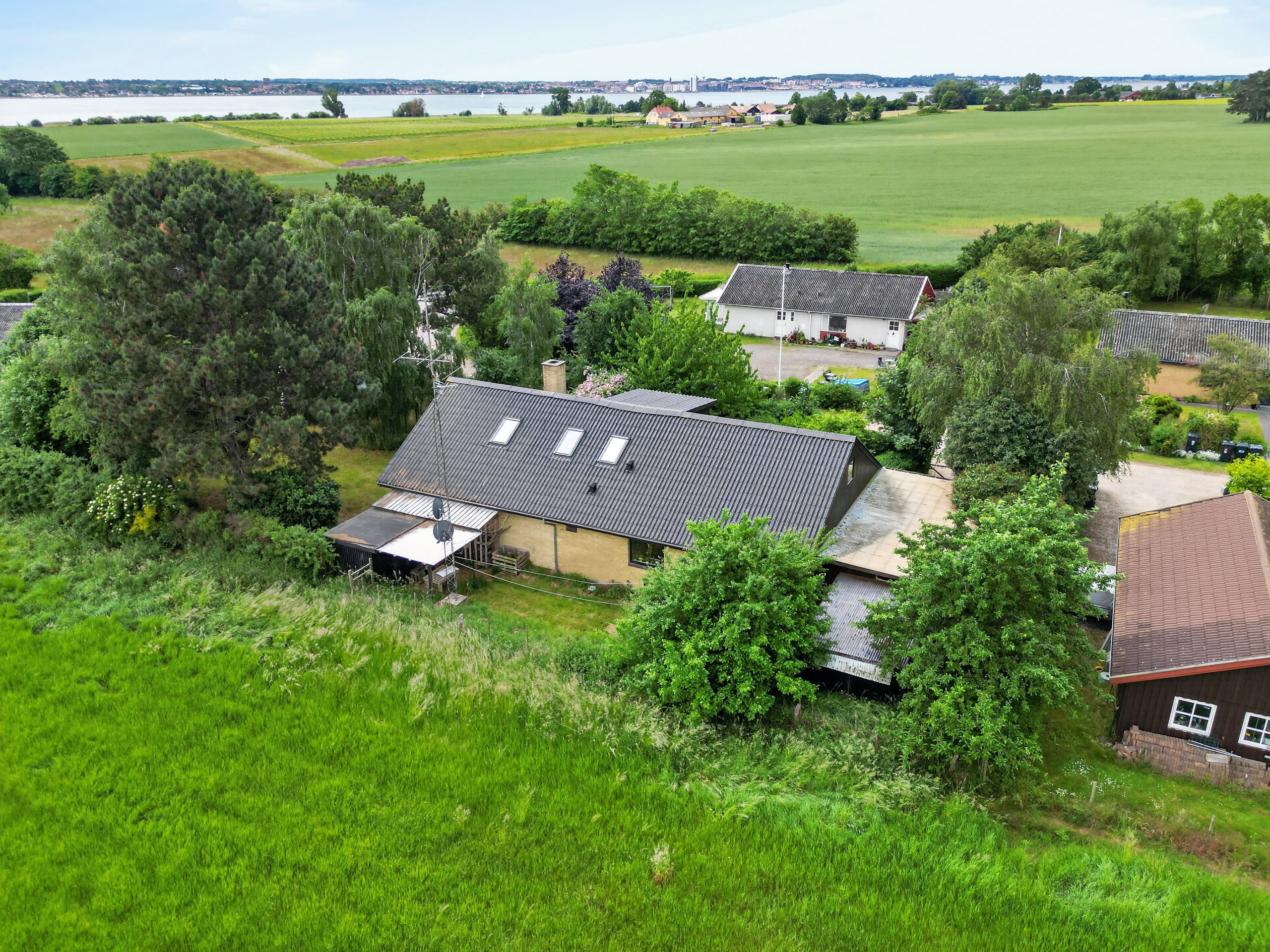 Fremhævet luftfoto billede i fuldskærmstilstand. Billede af Dyssevej 4, Bognæs, 4300 Holbæk