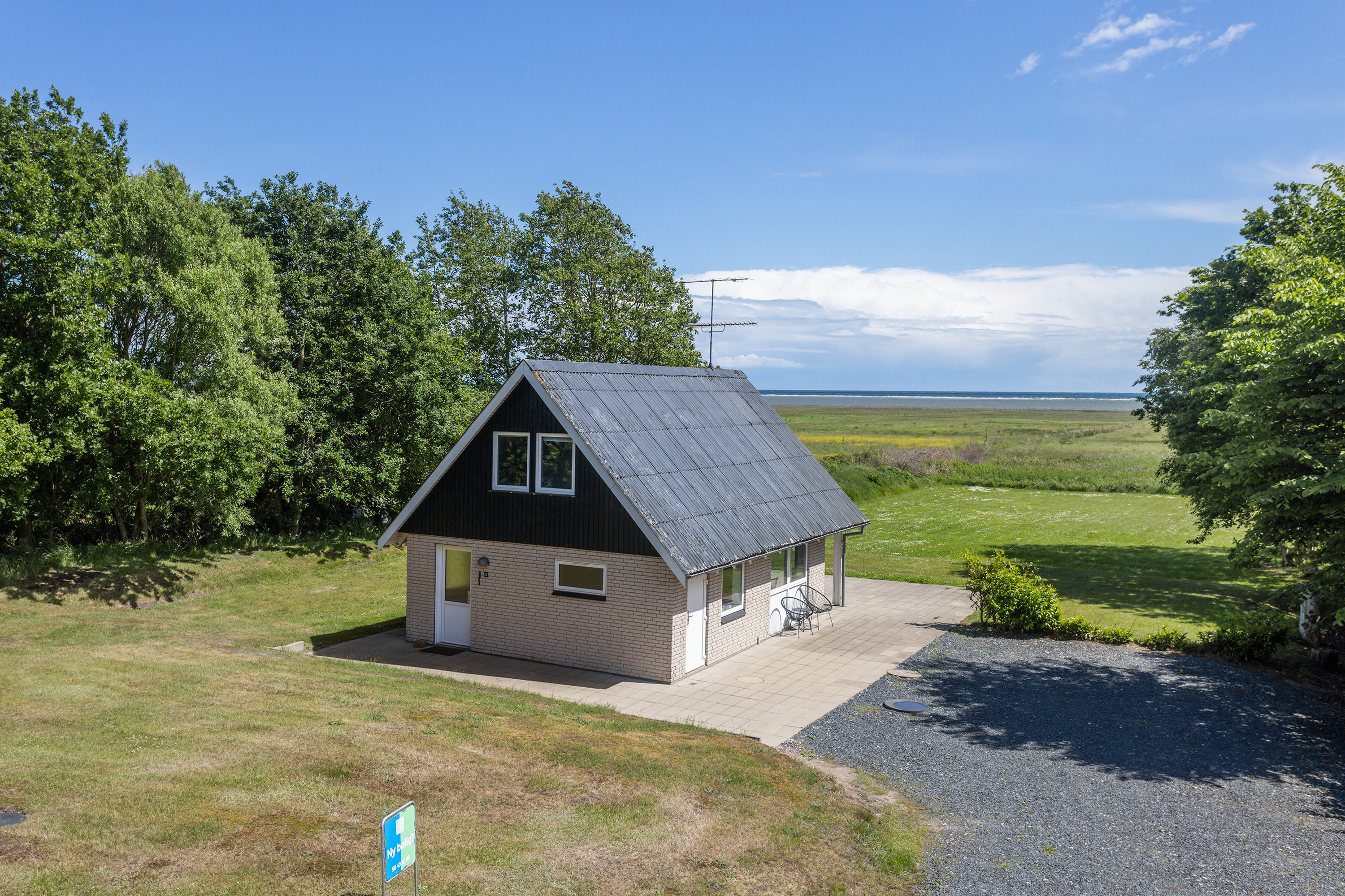 Miniaturebillede 2: facade. Billede af Rødtungevej 30, Voerså, 9300 Sæby