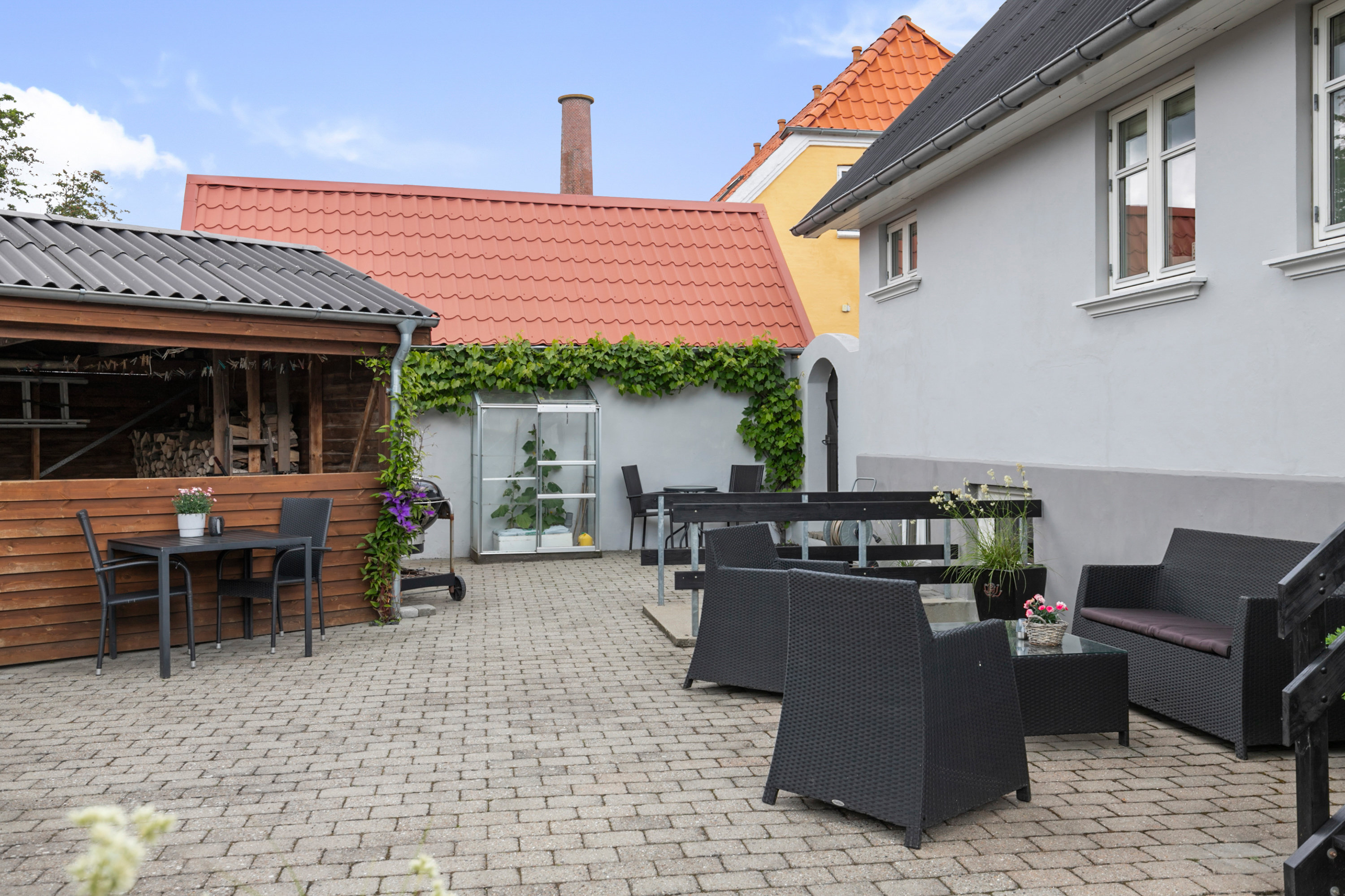 Fremhævet terrasse billede i fuldskærmstilstand. Billede af Algade 12, Vegger, 9240 Nibe