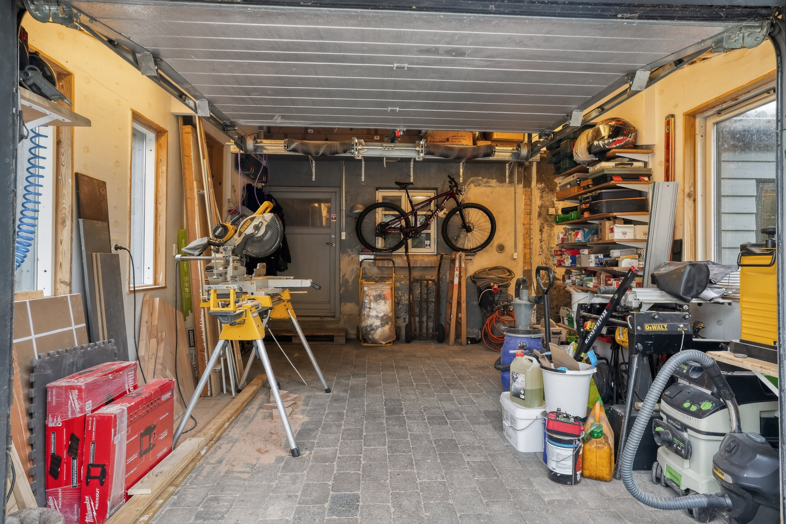Fremhævet garage billede i fuldskærmstilstand. Billede af Stestrupvej 2, 4360 Kirke Eskilstrup