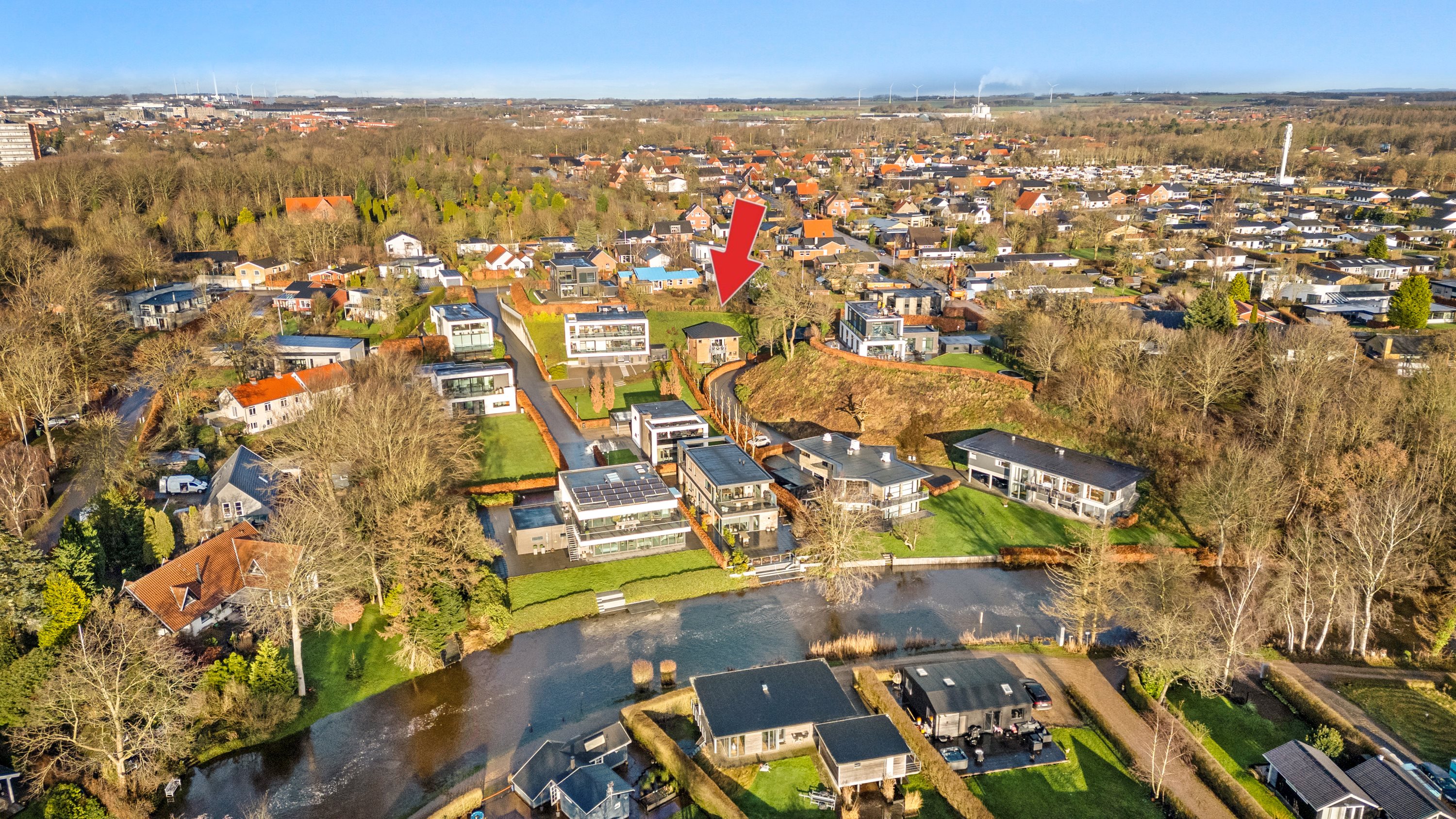 Fremhævet luftfoto billede i fuldskærmstilstand. Billede af Blåmunkevej 18, 7500 Holstebro