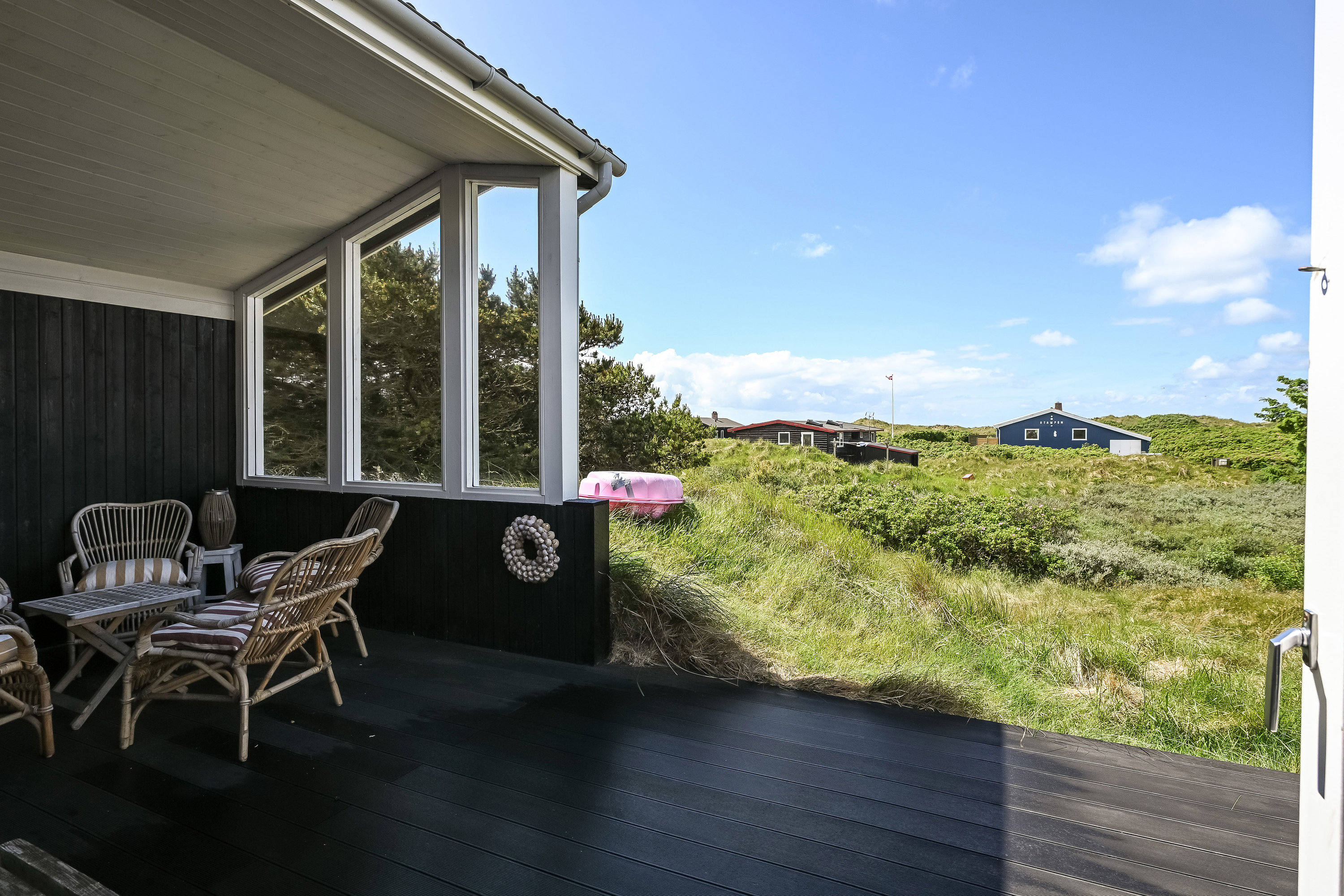 Fremhævet terrasse billede i fuldskærmstilstand. Billede af Slunden 55, Rindby Strand, 6720 Fanø