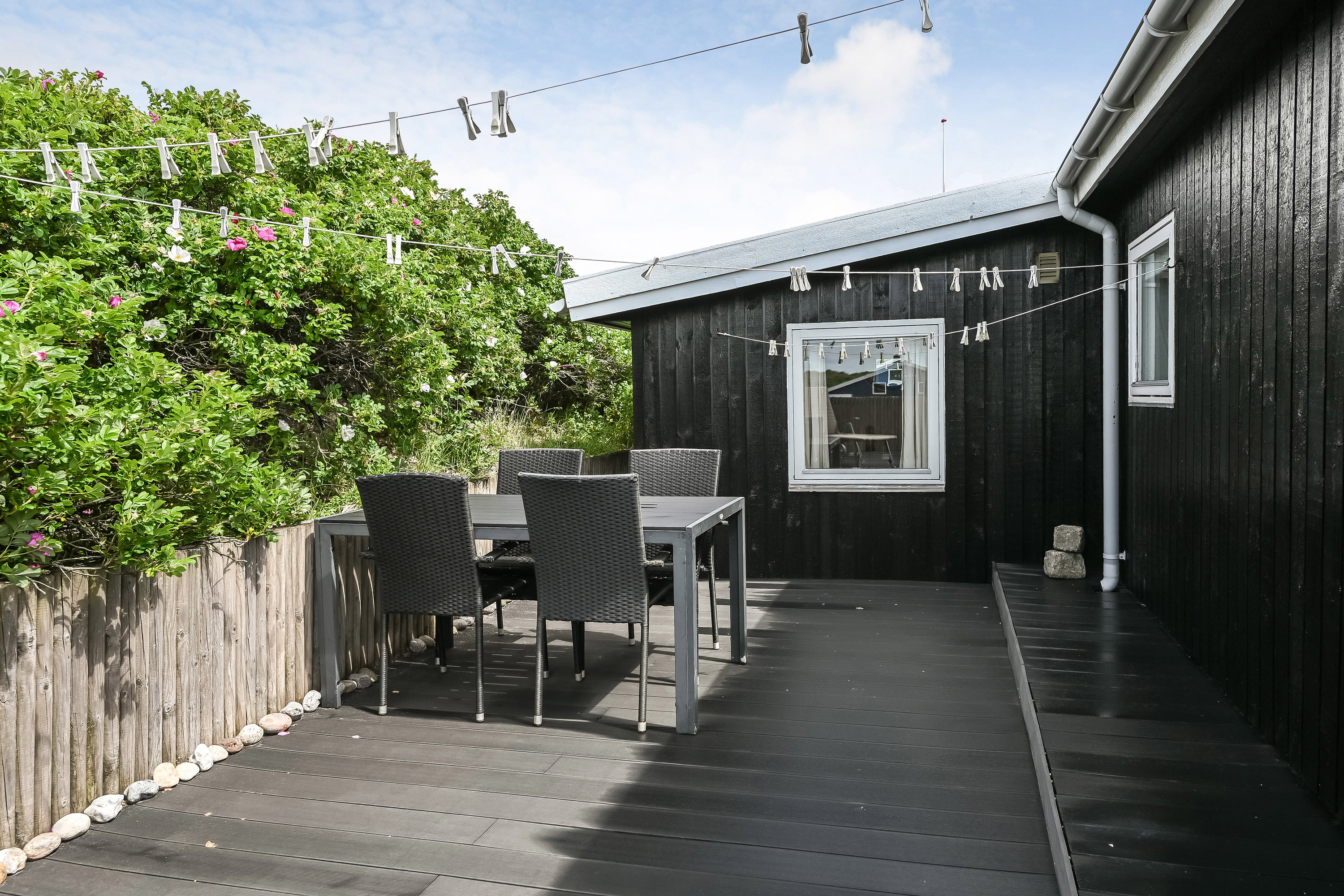 Fremhævet terrasse billede i fuldskærmstilstand. Billede af Slunden 55, Rindby Strand, 6720 Fanø