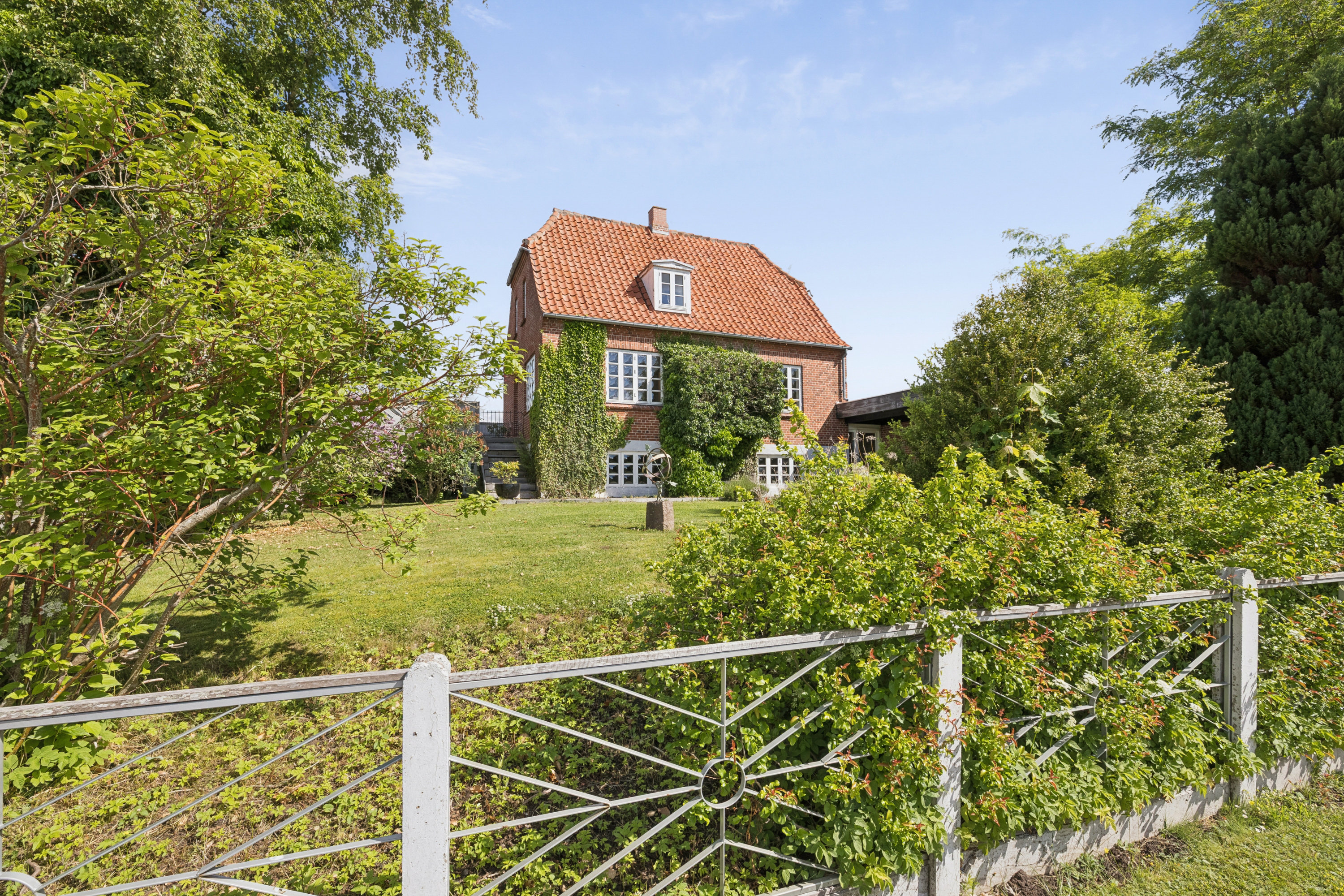 Fremhævet andet billede i fuldskærmstilstand. Billede af Søndersøvej 1, 8800 Viborg