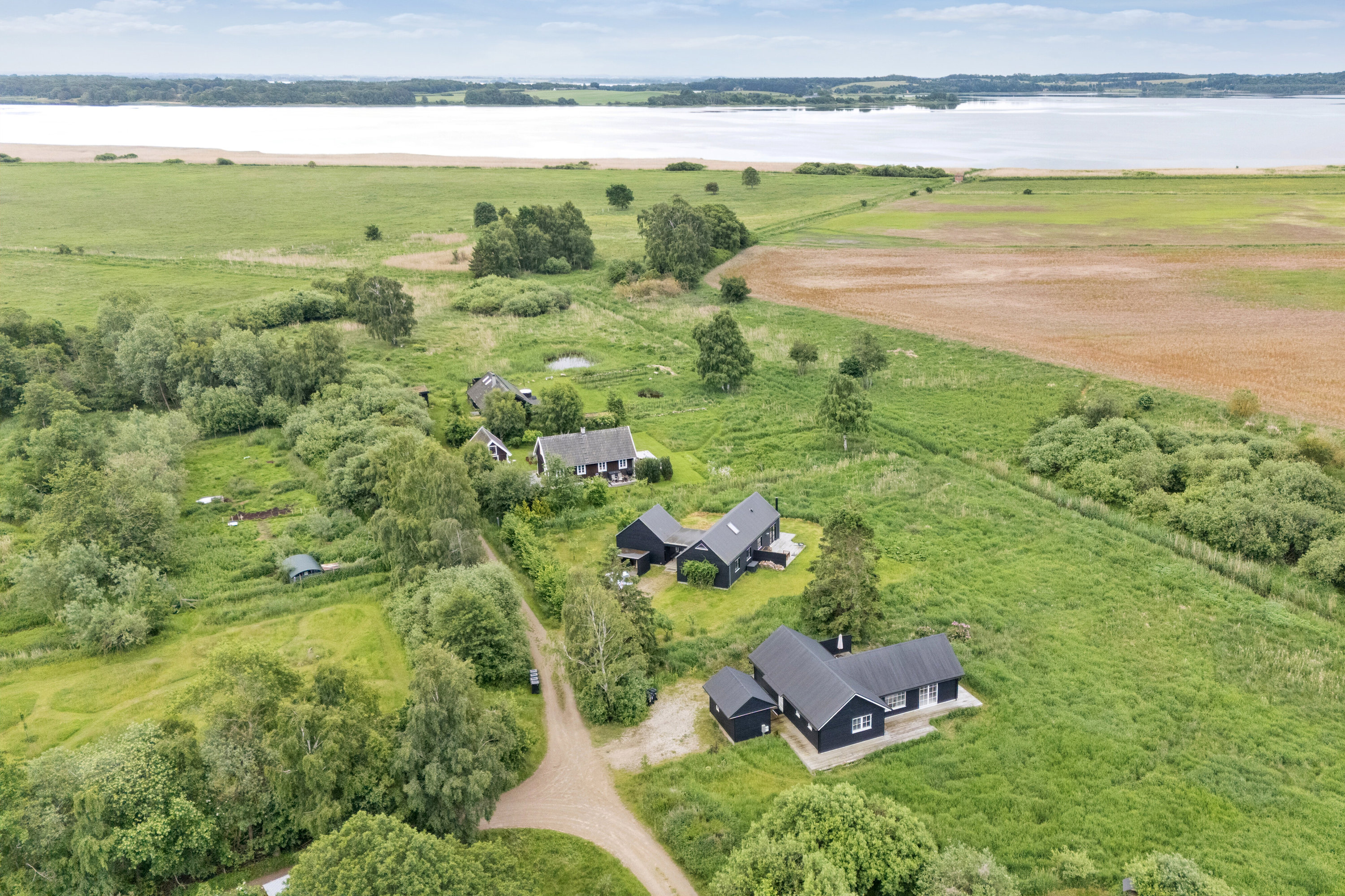 Fremhævet luftfoto billede i fuldskærmstilstand. Billede af Engpibervej 12, Sandet, 3300 Frederiksværk