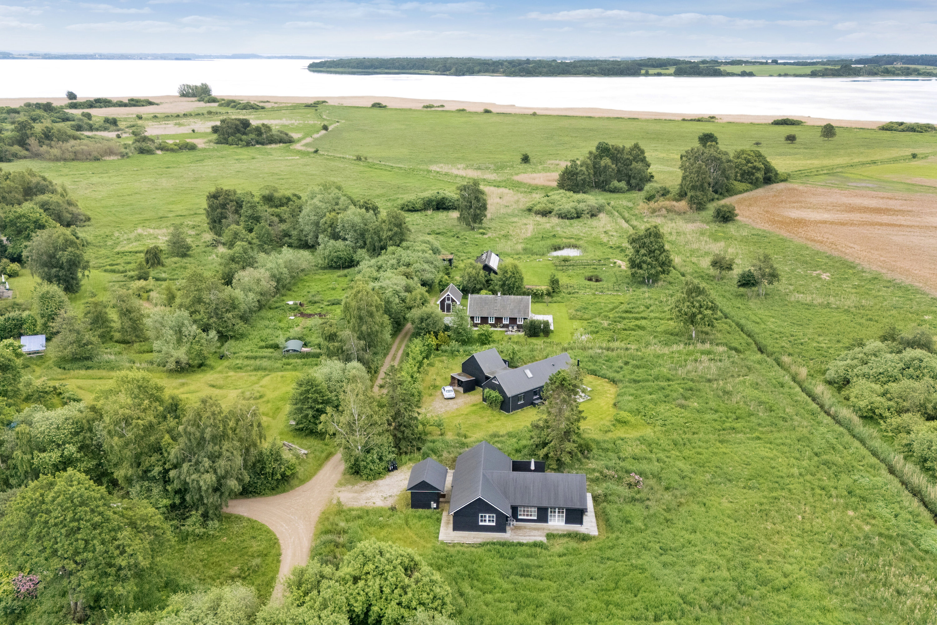 Fremhævet luftfoto billede i fuldskærmstilstand. Billede af Engpibervej 12, Sandet, 3300 Frederiksværk