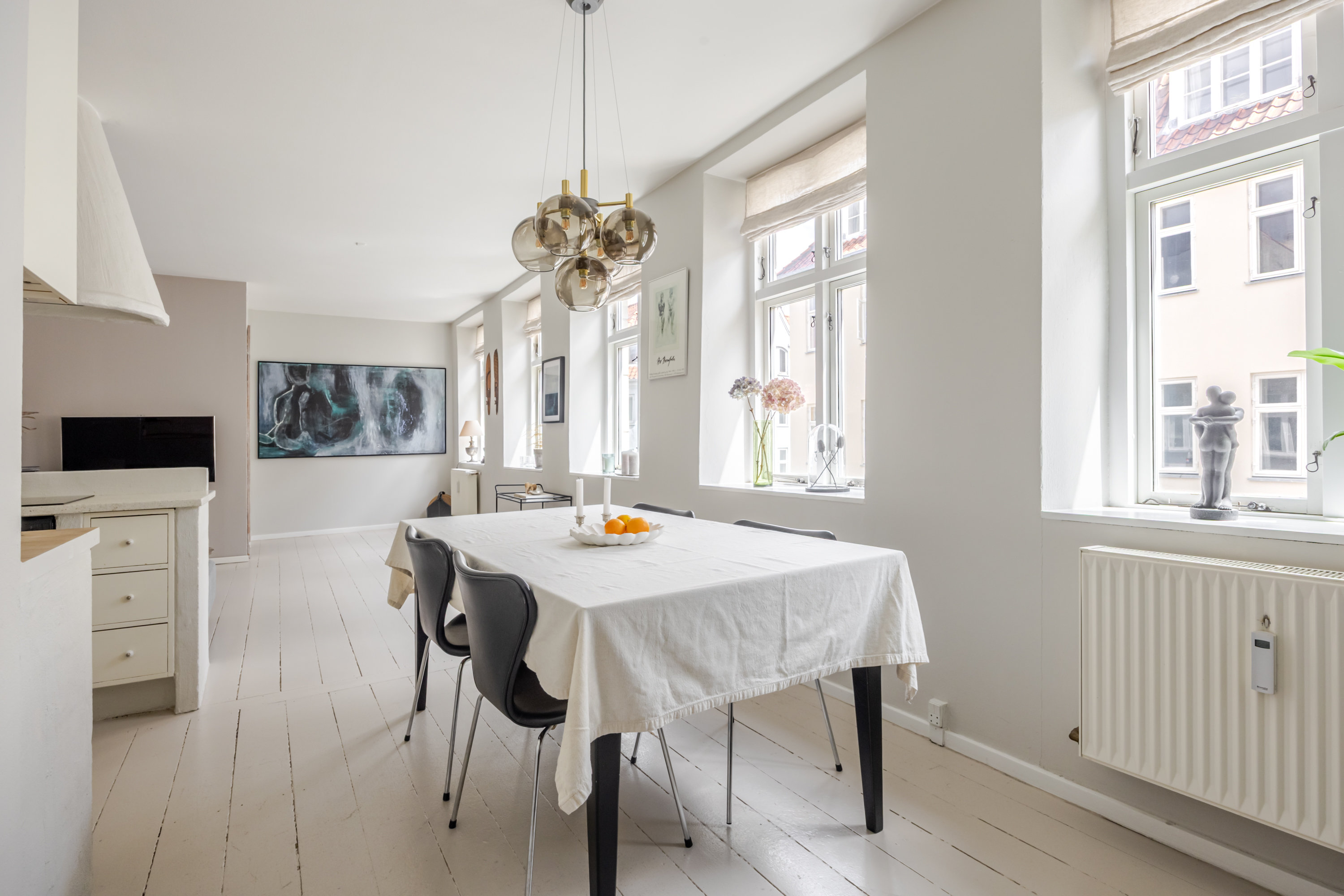 Fremhævet andet billede i fuldskærmstilstand. Billede af Larsbjørnsstræde 17, 2. th., 1454 København K
