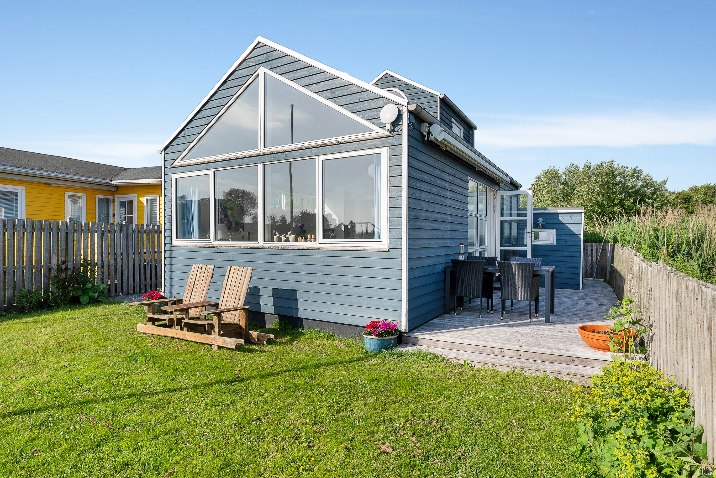 Fremhævet terrasse billede i fuldskærmstilstand. Billede af Kildegårdsvej 33, Åstrup, 5600 Faaborg