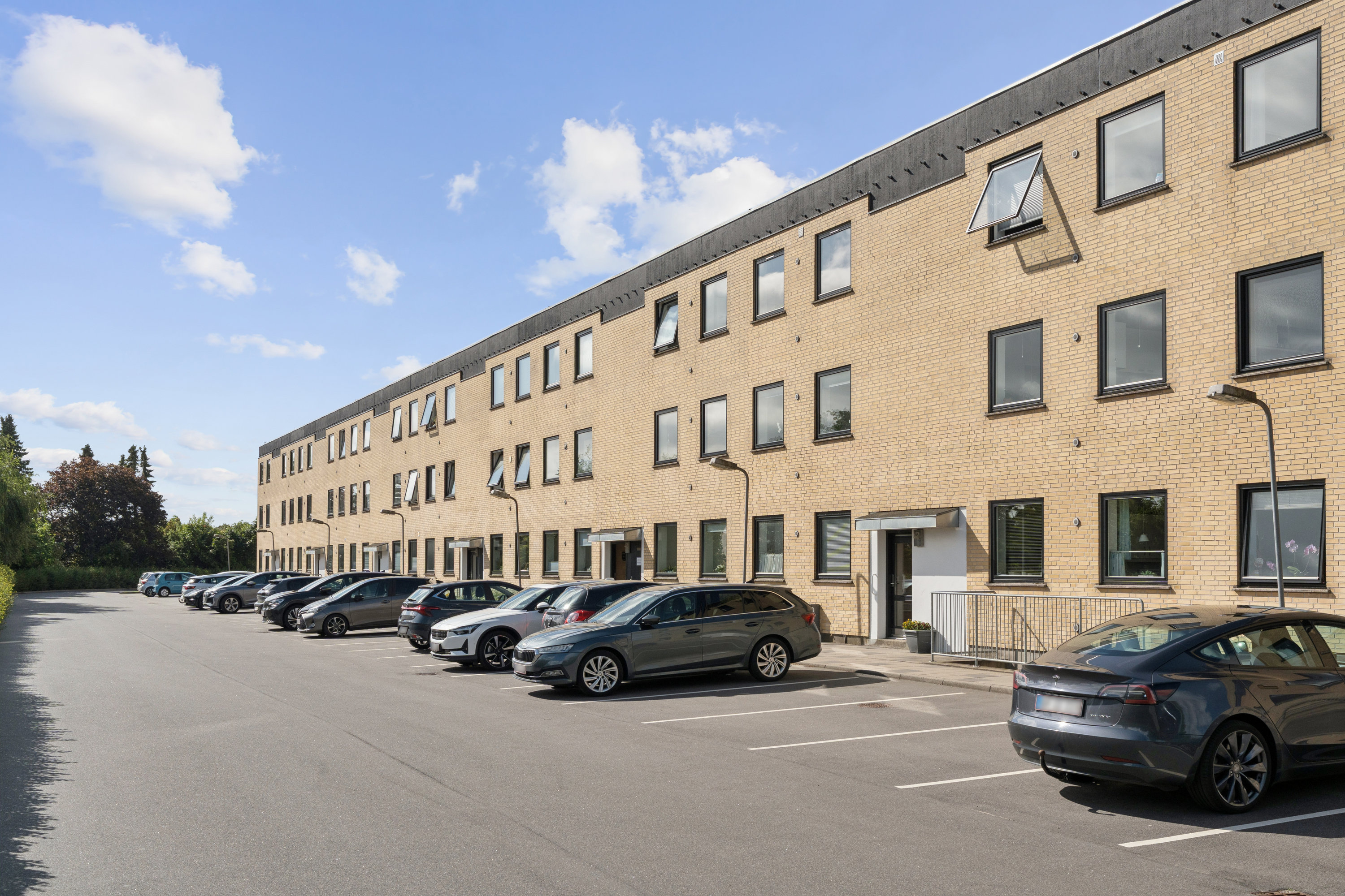 Fremhævet andet billede i fuldskærmstilstand. Billede af Rosengården 20, 1. th., 9200 Aalborg SV