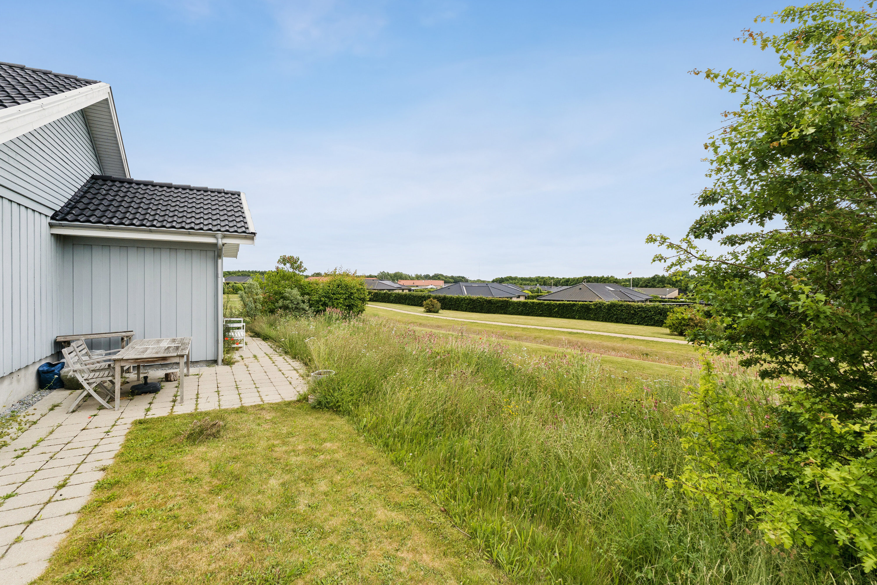 Fremhævet set fra haven billede i fuldskærmstilstand. Billede af Bøgeholmen 3, Gundsømagle, 4000 Roskilde
