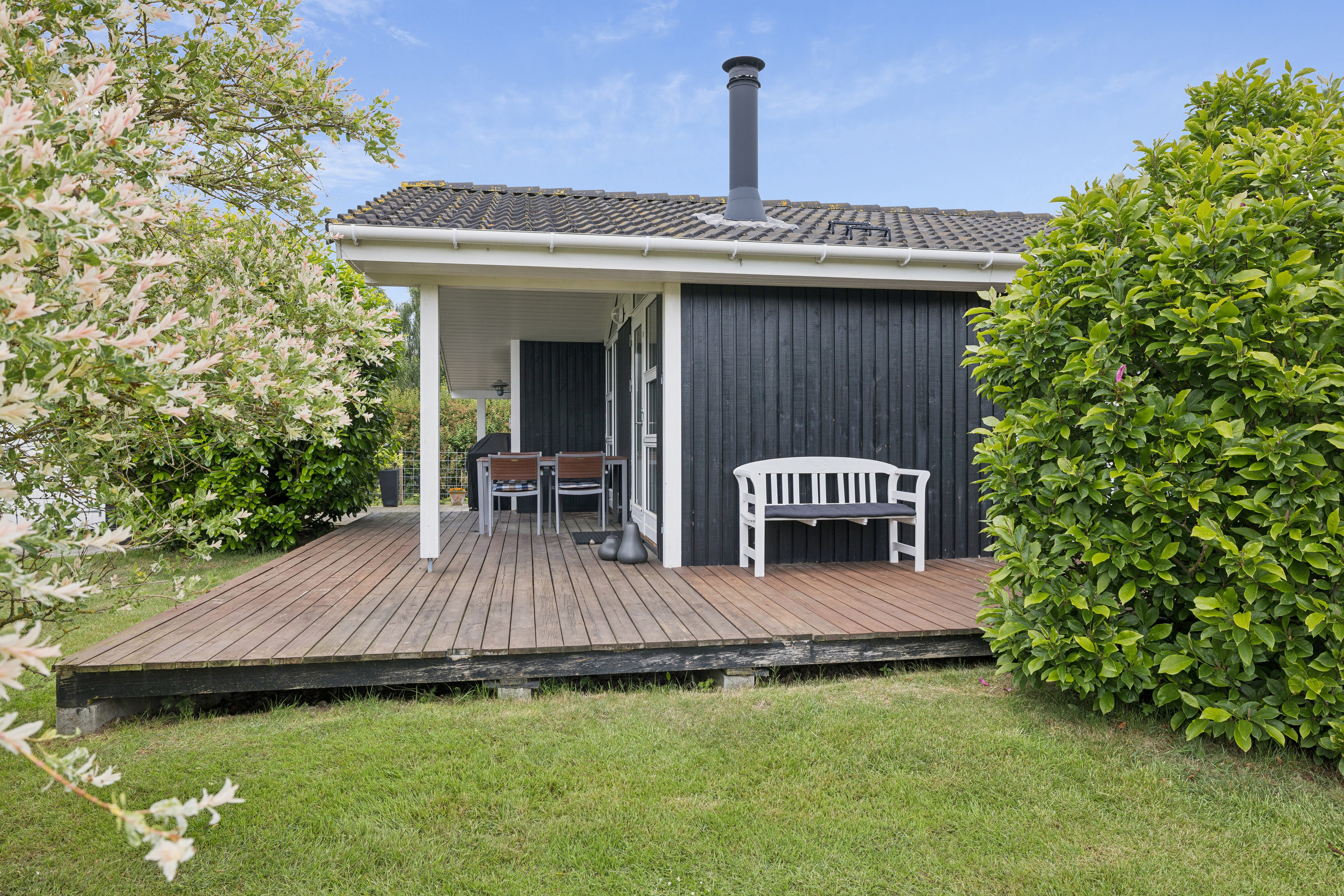 Fremhævet terrasse billede i fuldskærmstilstand. Billede af Lindevænget 10, Hesselbjerg, 5932 Humble