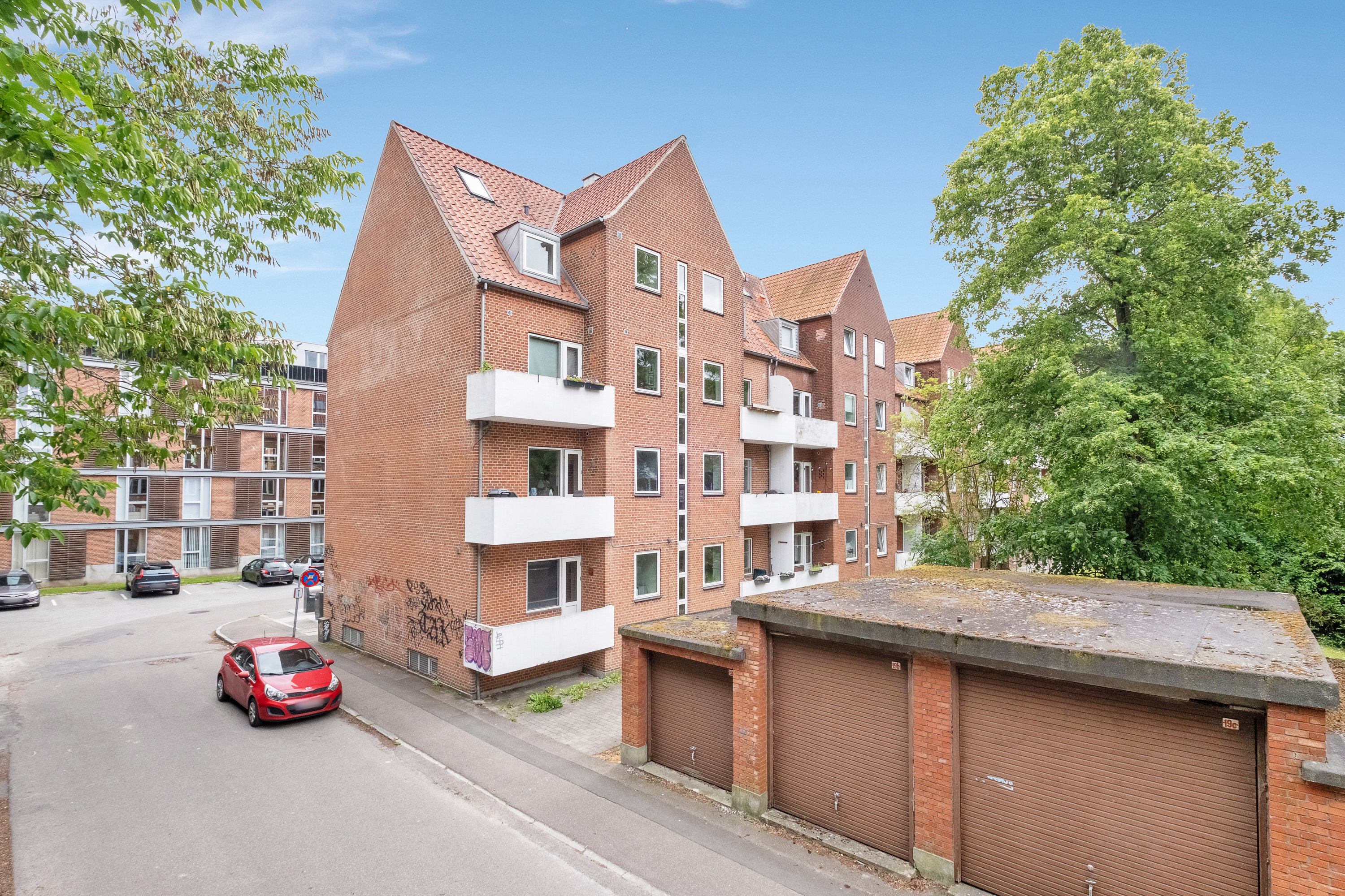 Fremhævet bag facade billede i fuldskærmstilstand. Billede af Silkeborgvej 110, 3. th., 8000 Aarhus C