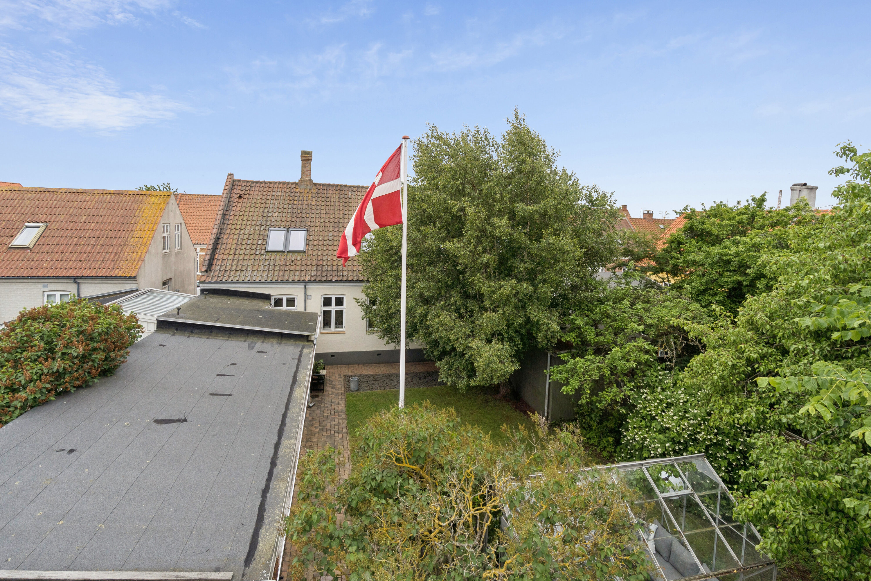 Fremhævet luftfoto billede i fuldskærmstilstand. Billede af Østervoldgade 23, 3700 Rønne