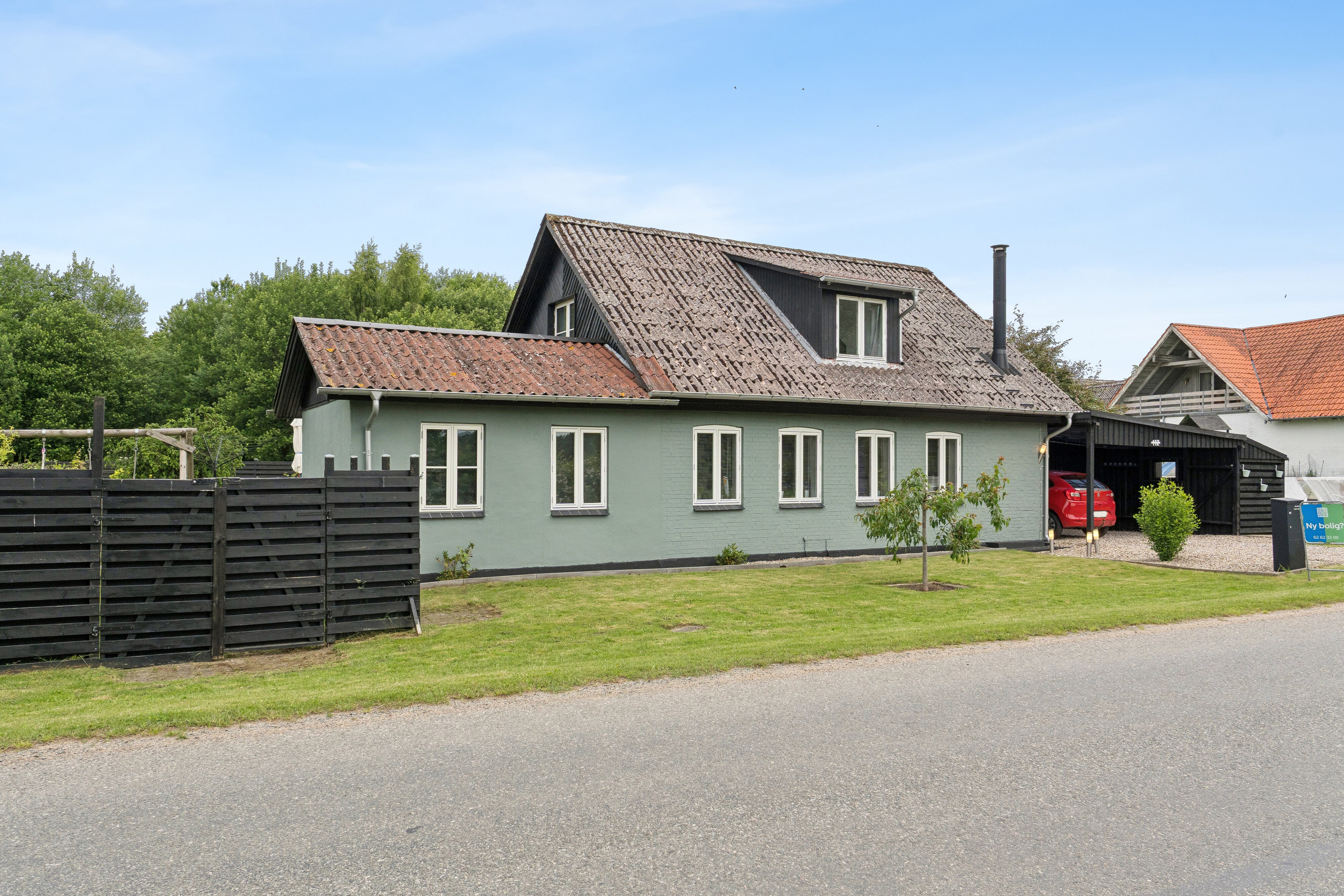Fremhævet set fra vejen billede i fuldskærmstilstand. Billede af Sdr. Højrupvejen 112, Søllinge, 5750 Ringe