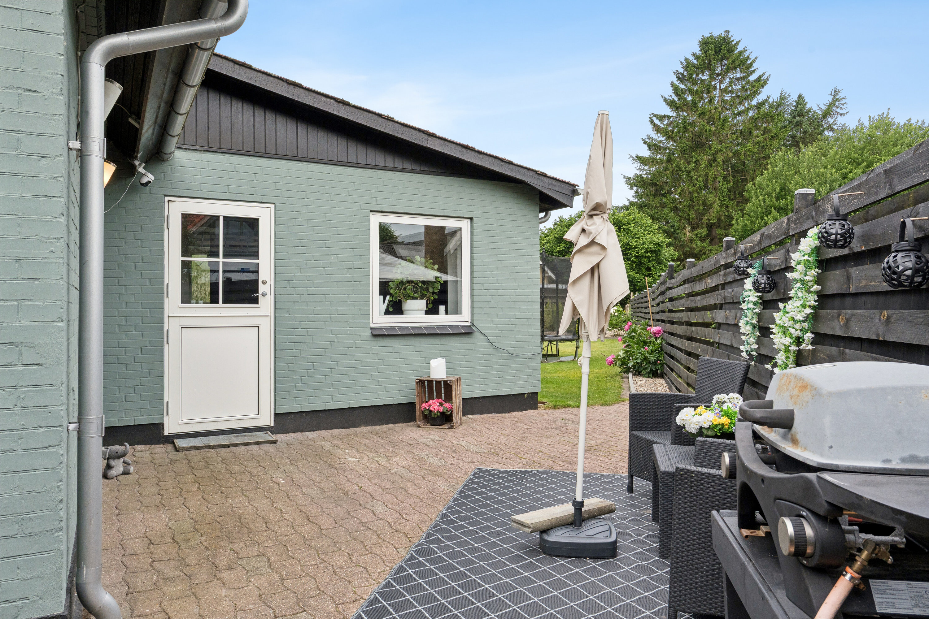 Fremhævet terrasse billede i fuldskærmstilstand. Billede af Sdr. Højrupvejen 112, Søllinge, 5750 Ringe