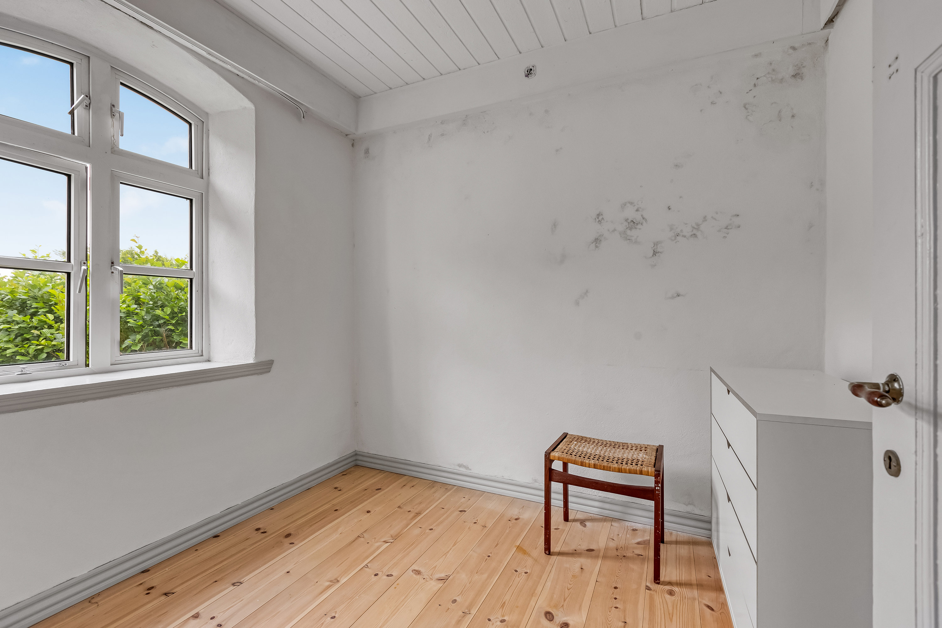 Fremhævet soveværelse billede i fuldskærmstilstand. Billede af Hovedgaden 85A, st., Nordby, 6720 Fanø