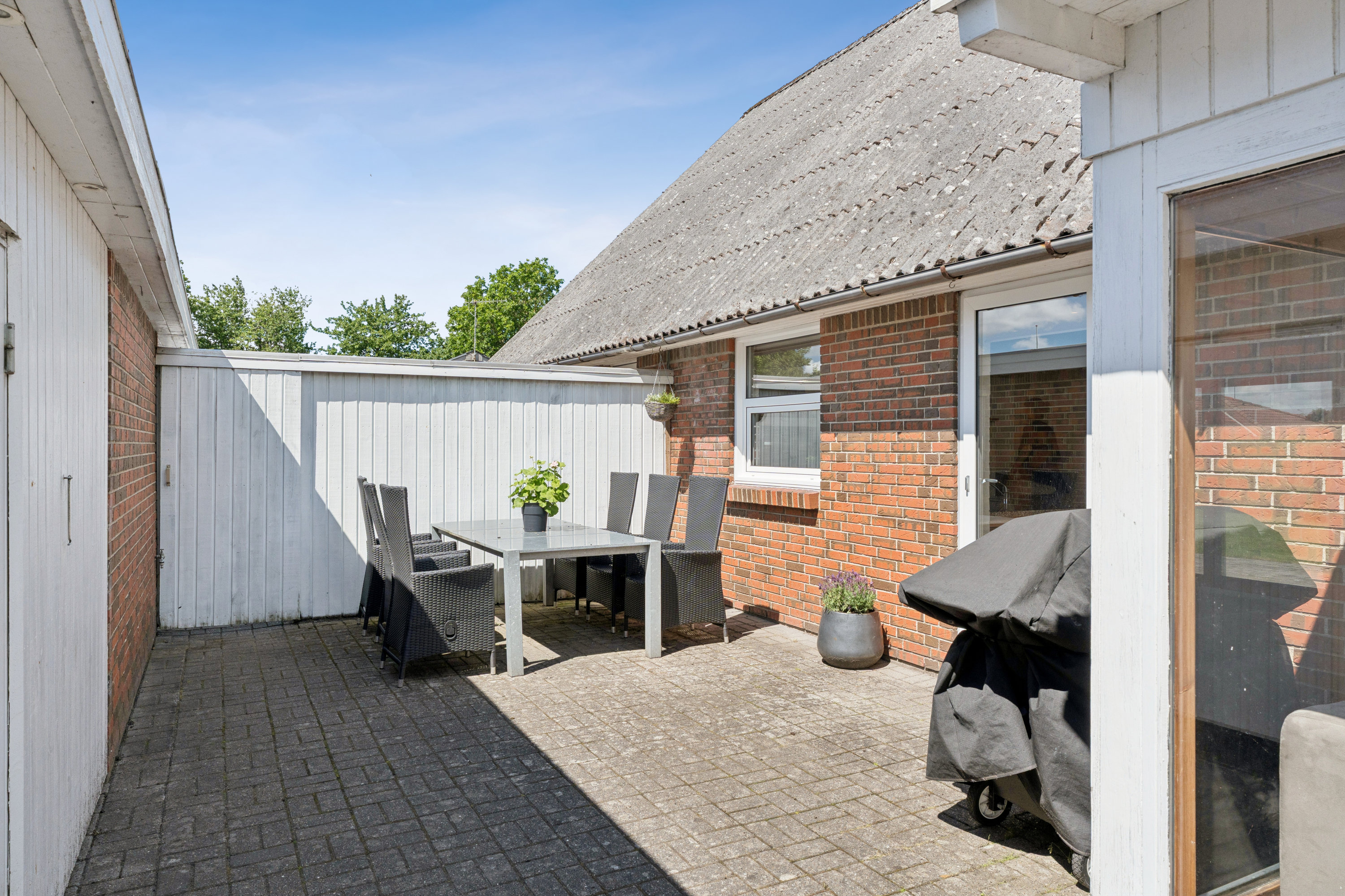 Fremhævet terrasse billede i fuldskærmstilstand. Billede af Skakvejen 24, 9240 Nibe