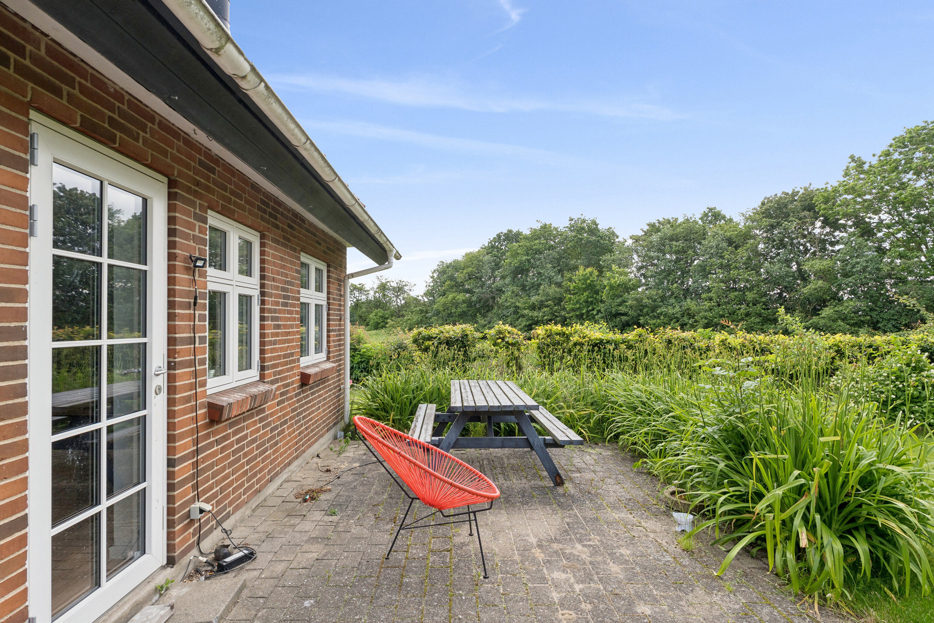 Fremhævet set fra vejen billede i fuldskærmstilstand. Billede af Ungstrupvej 16A, Ungstrup, 8620 Kjellerup