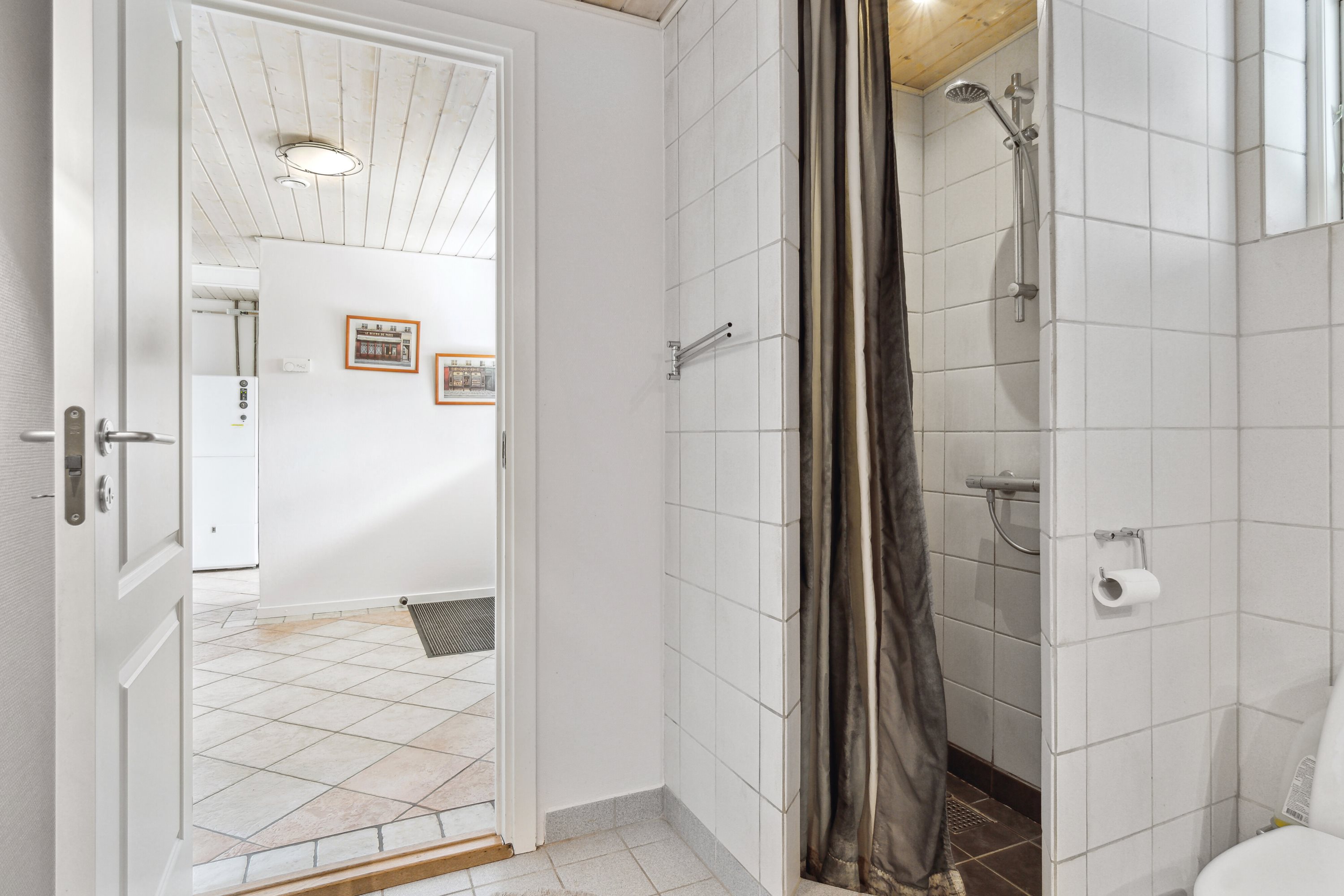 Fremhævet badeværelse billede i fuldskærmstilstand. Billede af Gærdesangervej 5, 4200 Slagelse