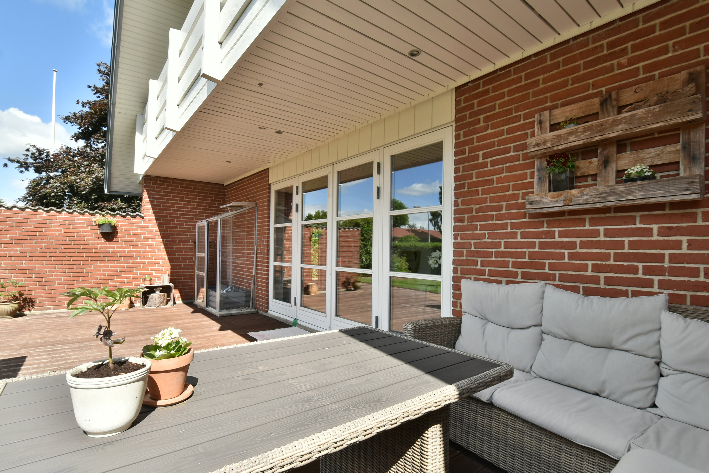 Fremhævet terrasse billede i fuldskærmstilstand. Billede af Klokkebakken 1, Gjellerup, 7400 Herning
