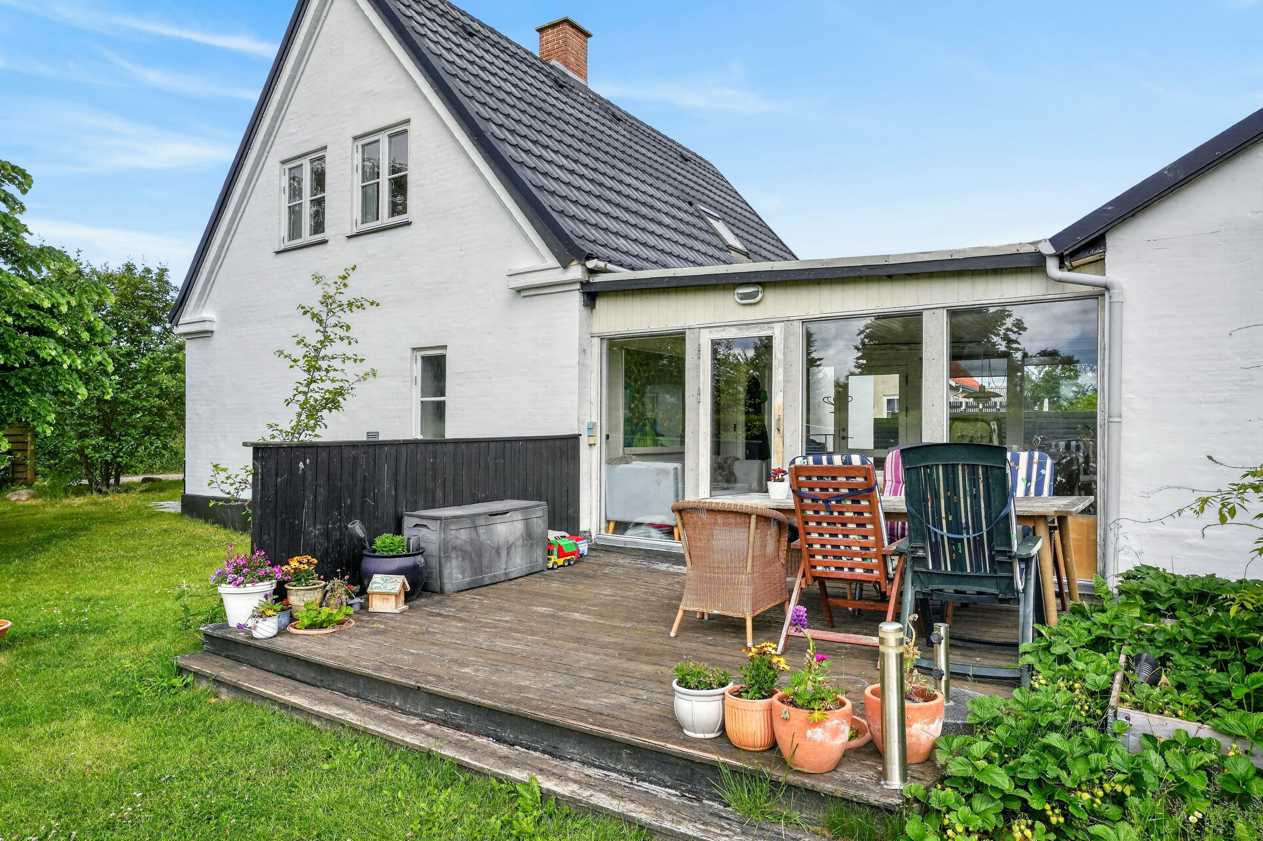 Fremhævet terrasse billede i fuldskærmstilstand. Billede af Gammelbrovej 10, 4300 Holbæk