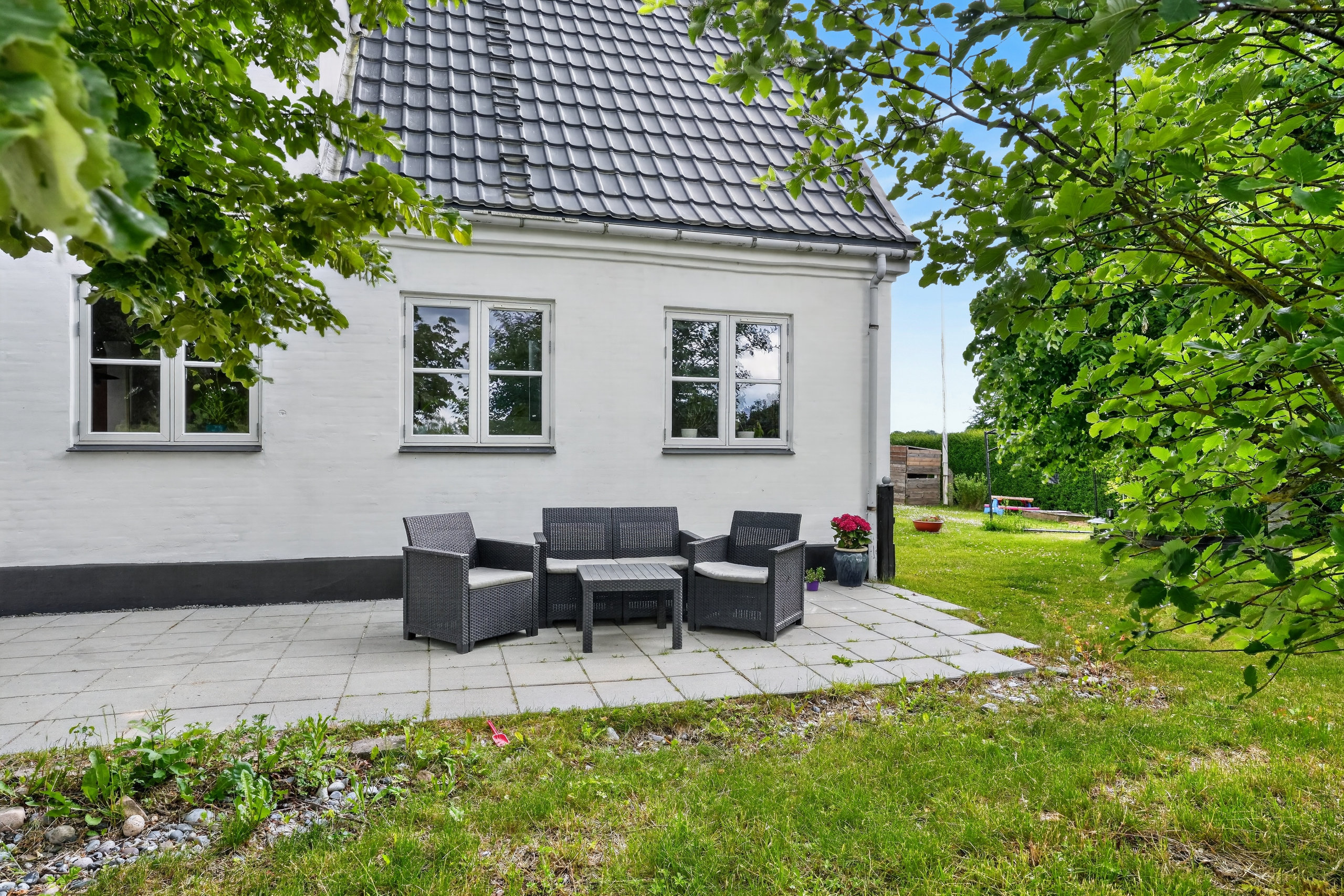 Fremhævet terrasse billede i fuldskærmstilstand. Billede af Gammelbrovej 10, 4300 Holbæk
