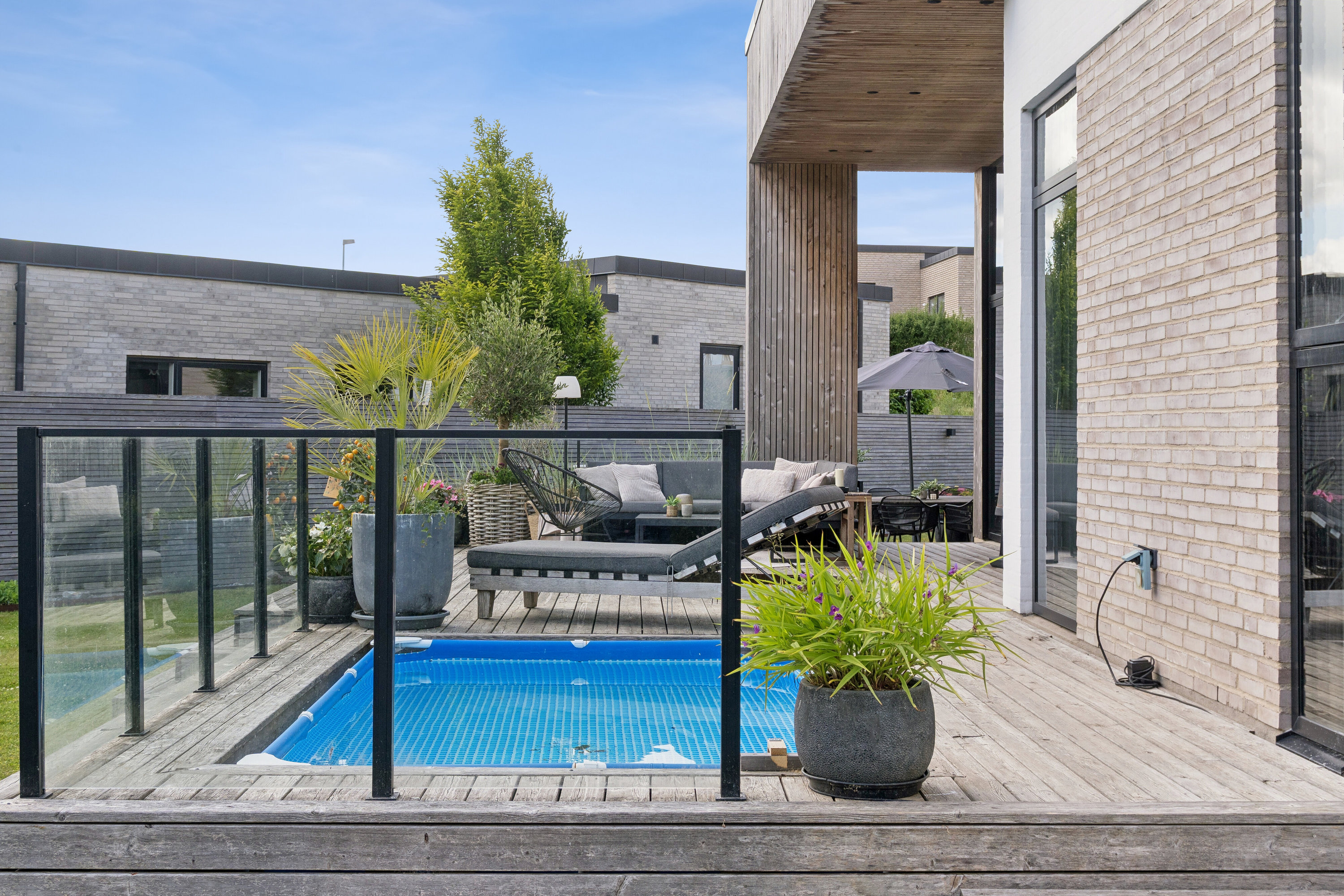 Fremhævet swimmingpool billede i fuldskærmstilstand. Billede af Onsholtgårdsvej 104, 8260 Viby J