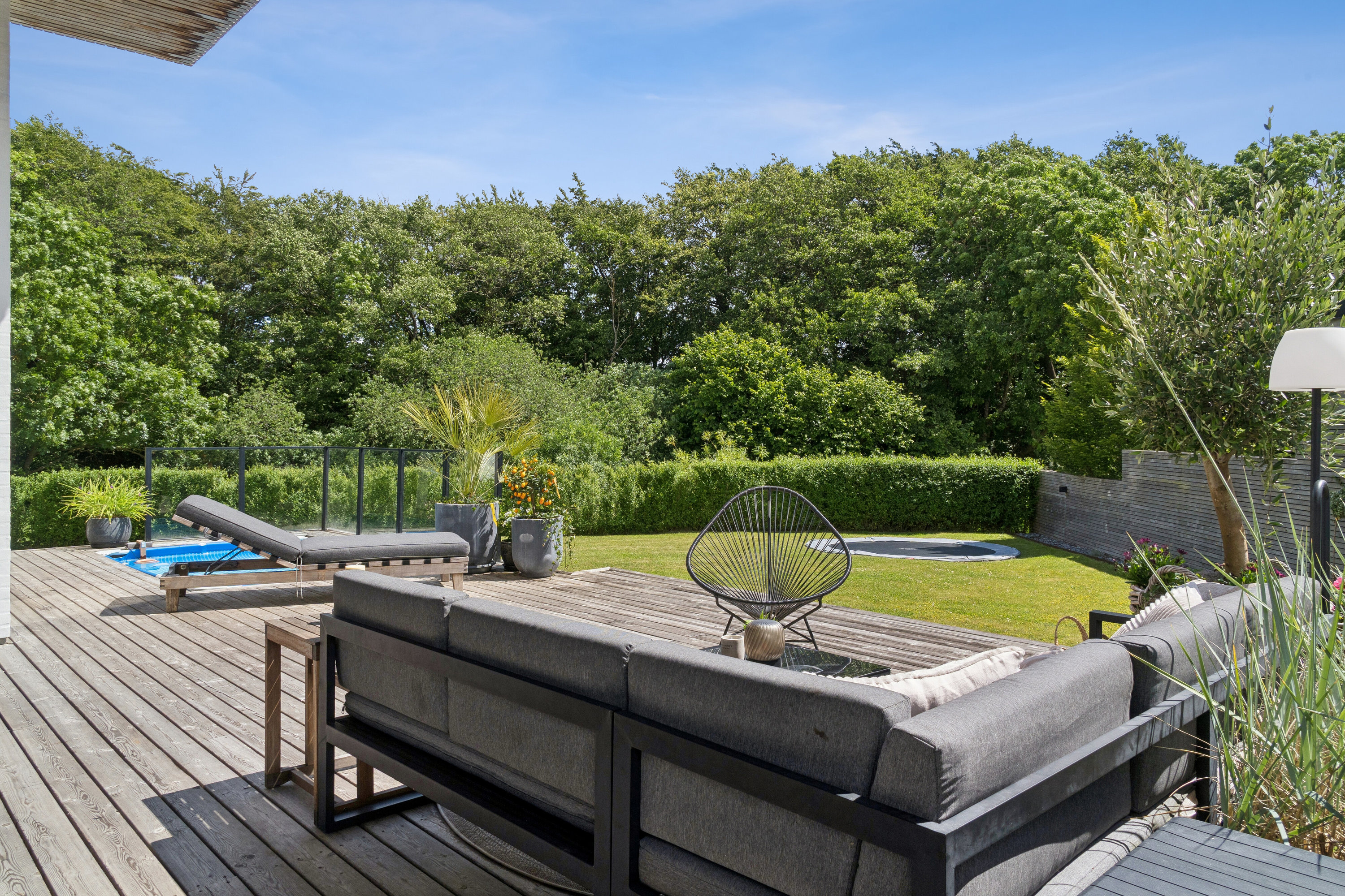 Fremhævet terrasse billede i fuldskærmstilstand. Billede af Onsholtgårdsvej 104, 8260 Viby J