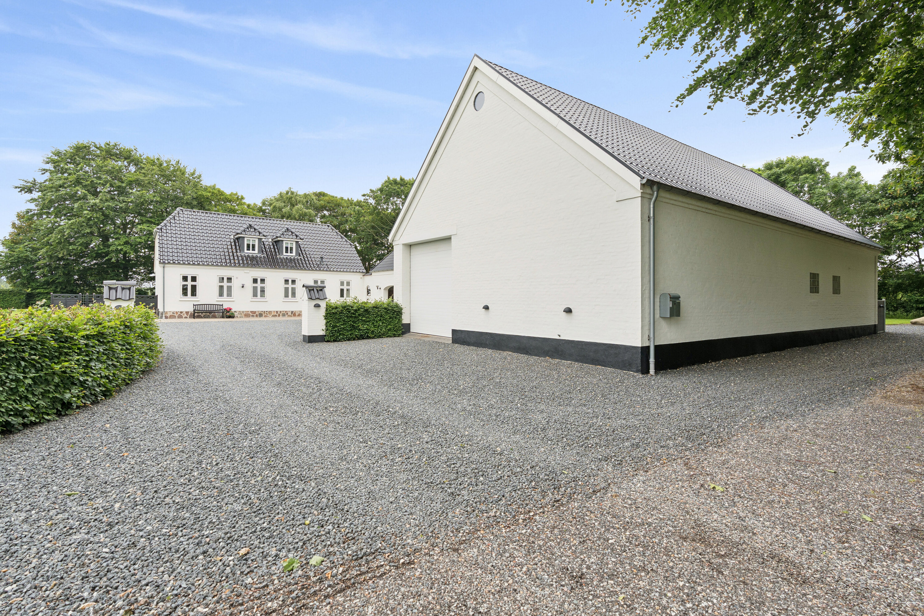 Fremhævet set fra haven billede i fuldskærmstilstand. Billede af Egebjerg Landevej 126, Vesterhede, 7250 Hejnsvig