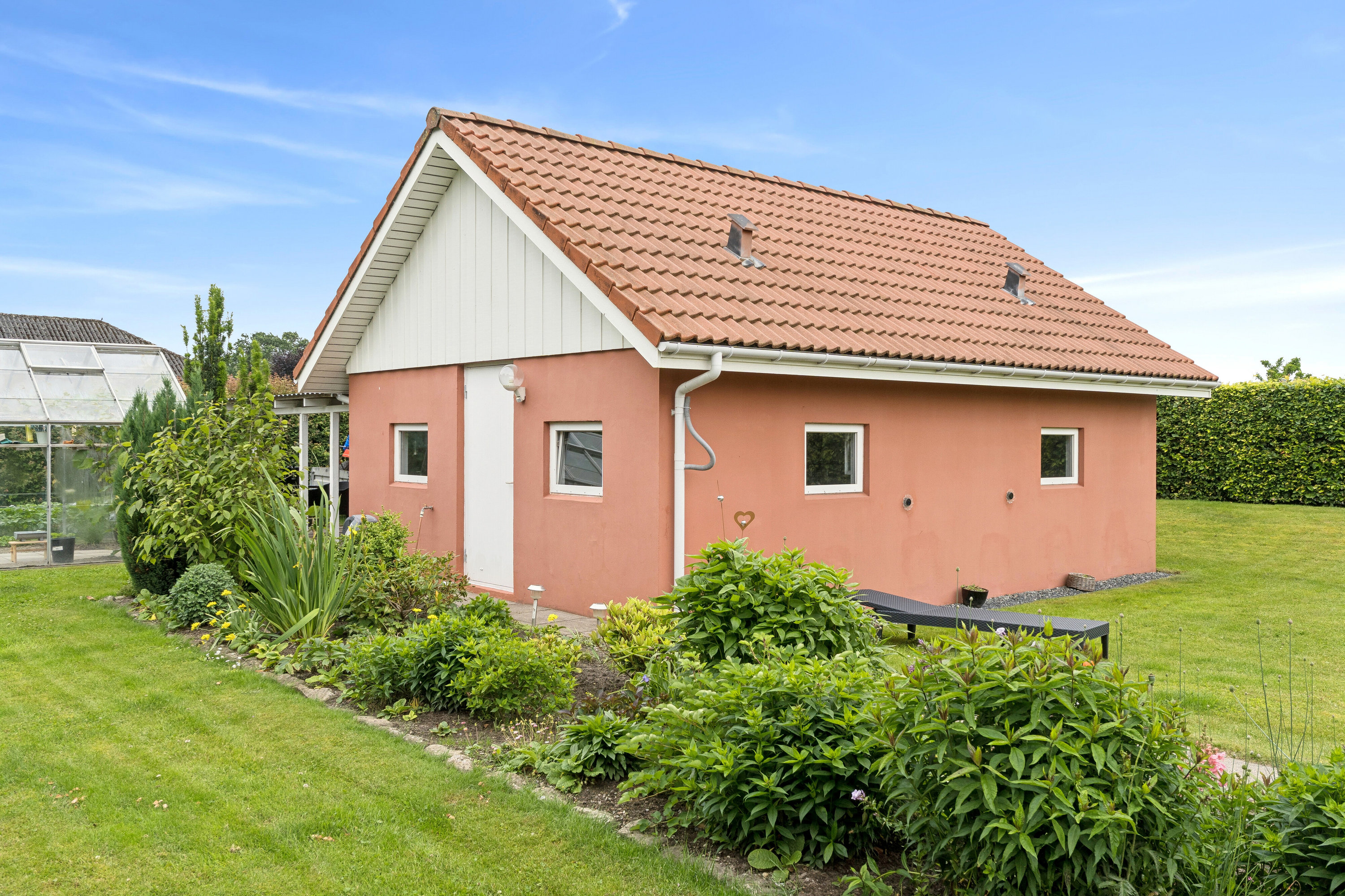 Fremhævet set fra haven billede i fuldskærmstilstand. Billede af Nygade 51, 6330 Padborg