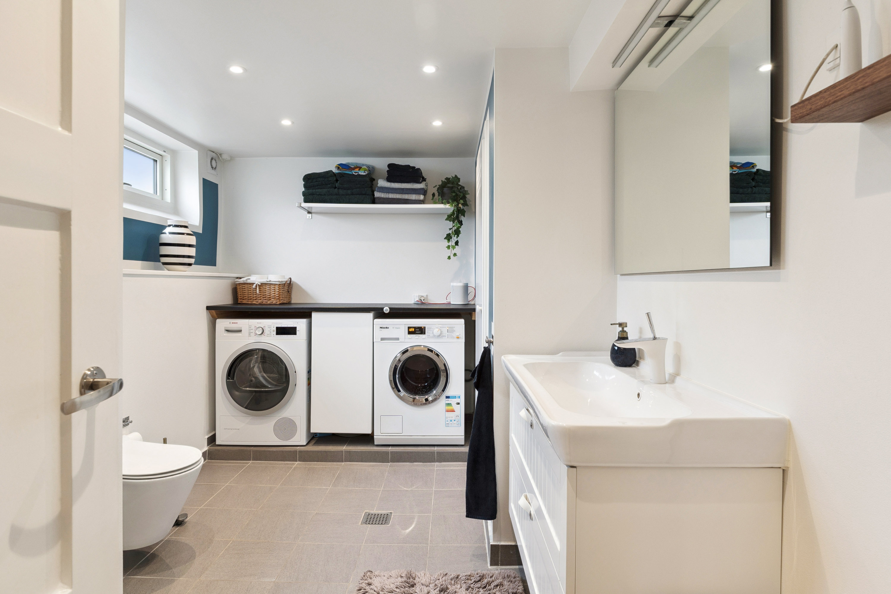 Fremhævet badeværelse billede i fuldskærmstilstand. Billede af Obovej 23, 2730 Herlev