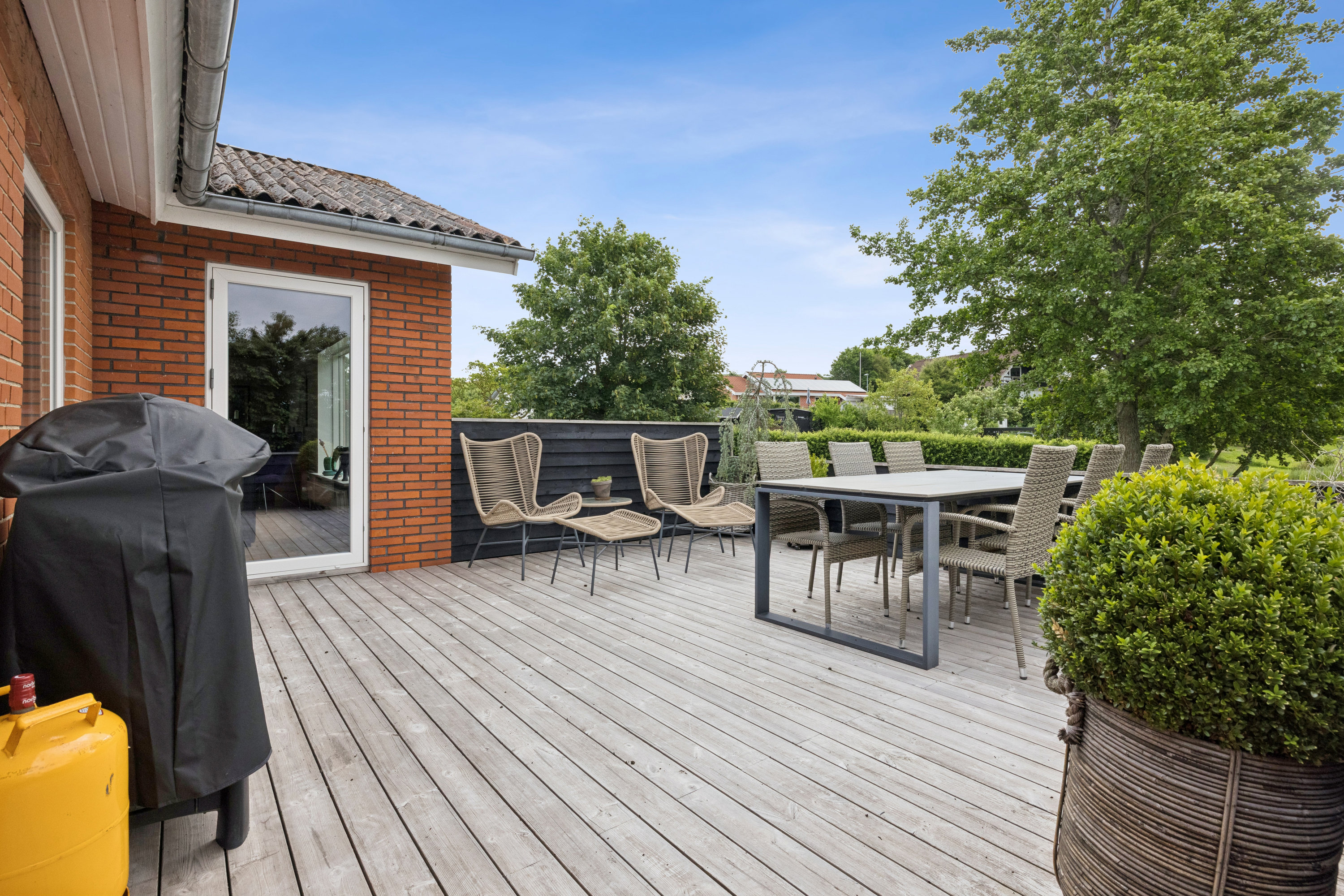 Fremhævet terrasse billede i fuldskærmstilstand. Billede af Sundvej 64, Sundstrup, 8832 Skals