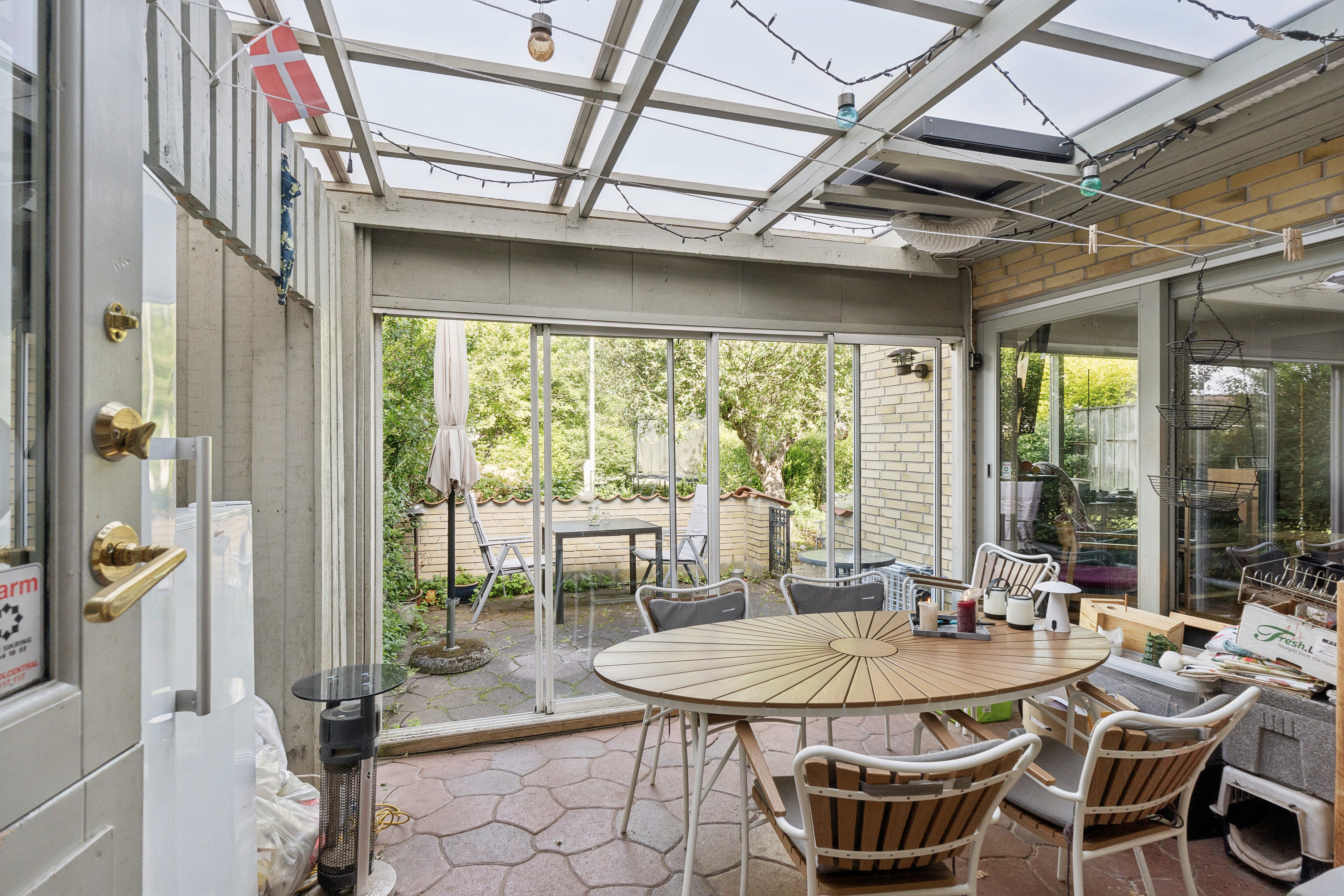 Fremhævet overdækket terrasse billede i fuldskærmstilstand. Billede af Ørager 24, 2650 Hvidovre