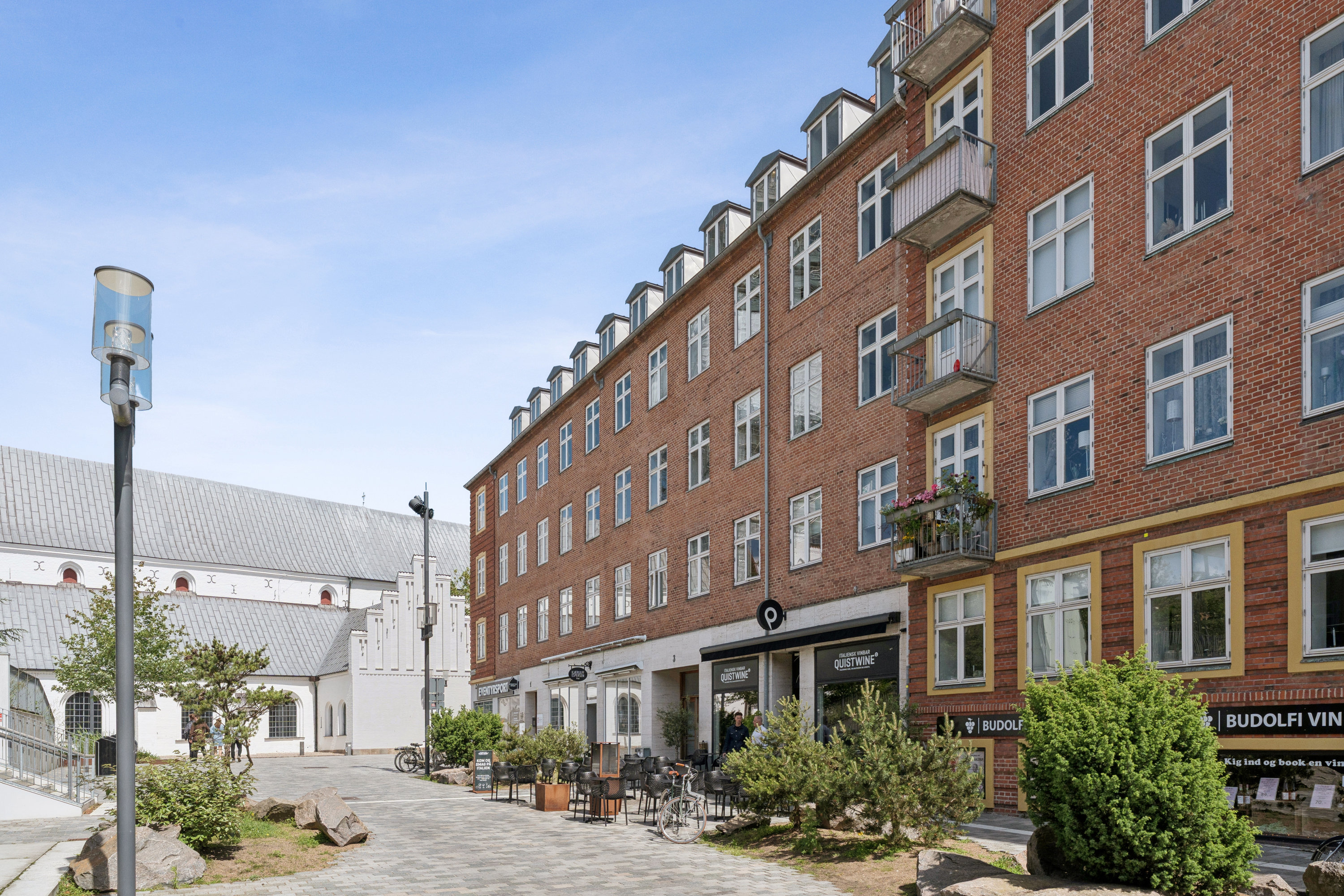 Fremhævet andet billede i fuldskærmstilstand. Billede af Budolfi Plads 3, 3. tv., 9000 Aalborg