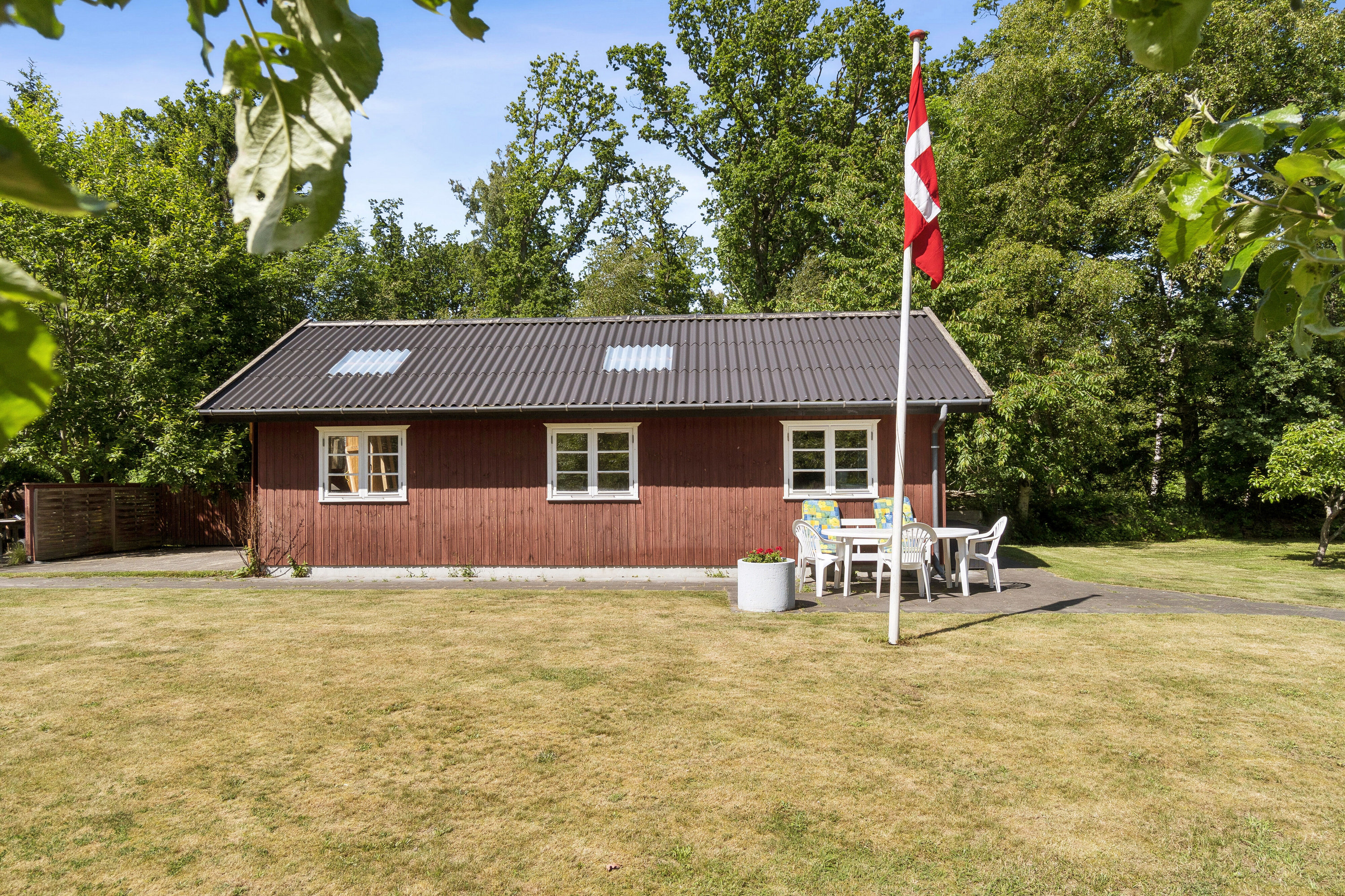Fremhævet set fra haven billede i fuldskærmstilstand. Billede af Paradiset 3, Nylars, 3700 Rønne