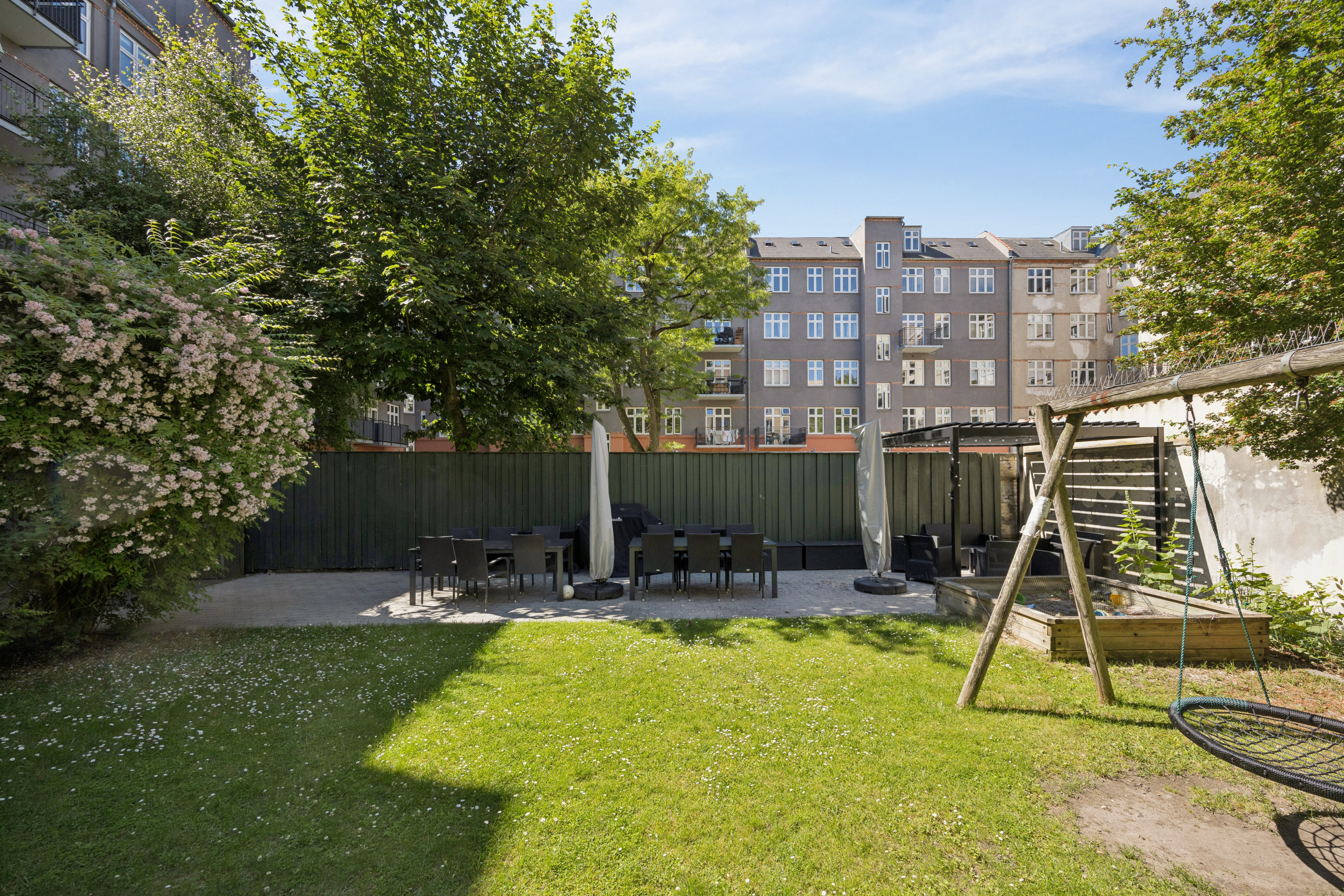 Fremhævet have billede i fuldskærmstilstand. Billede af Kong Georgs Vej 51, 5. th., 2000 Frederiksberg