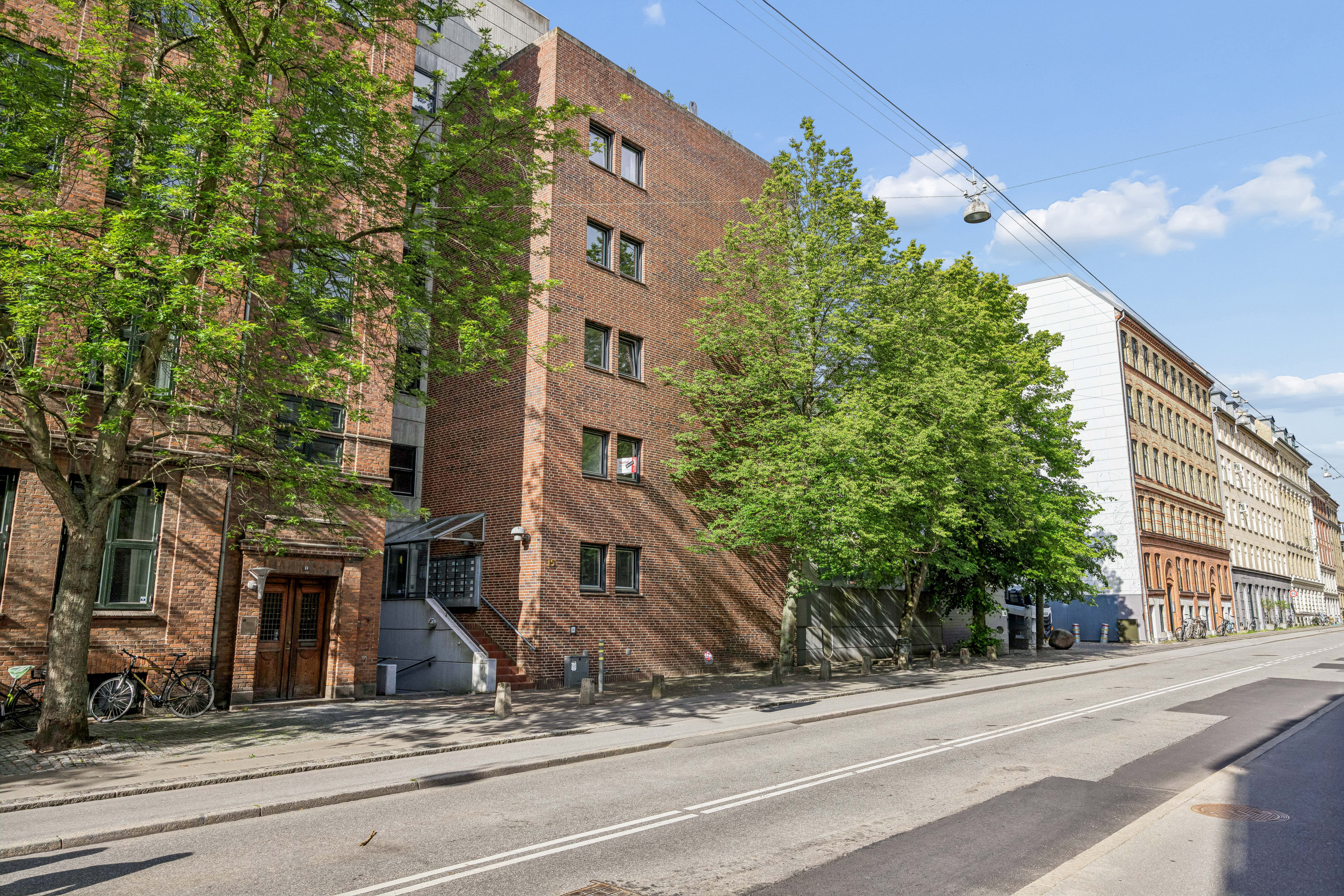 Fremhævet andet billede i fuldskærmstilstand. Billede af Howitzvej 15, 2. 14., 2000 Frederiksberg