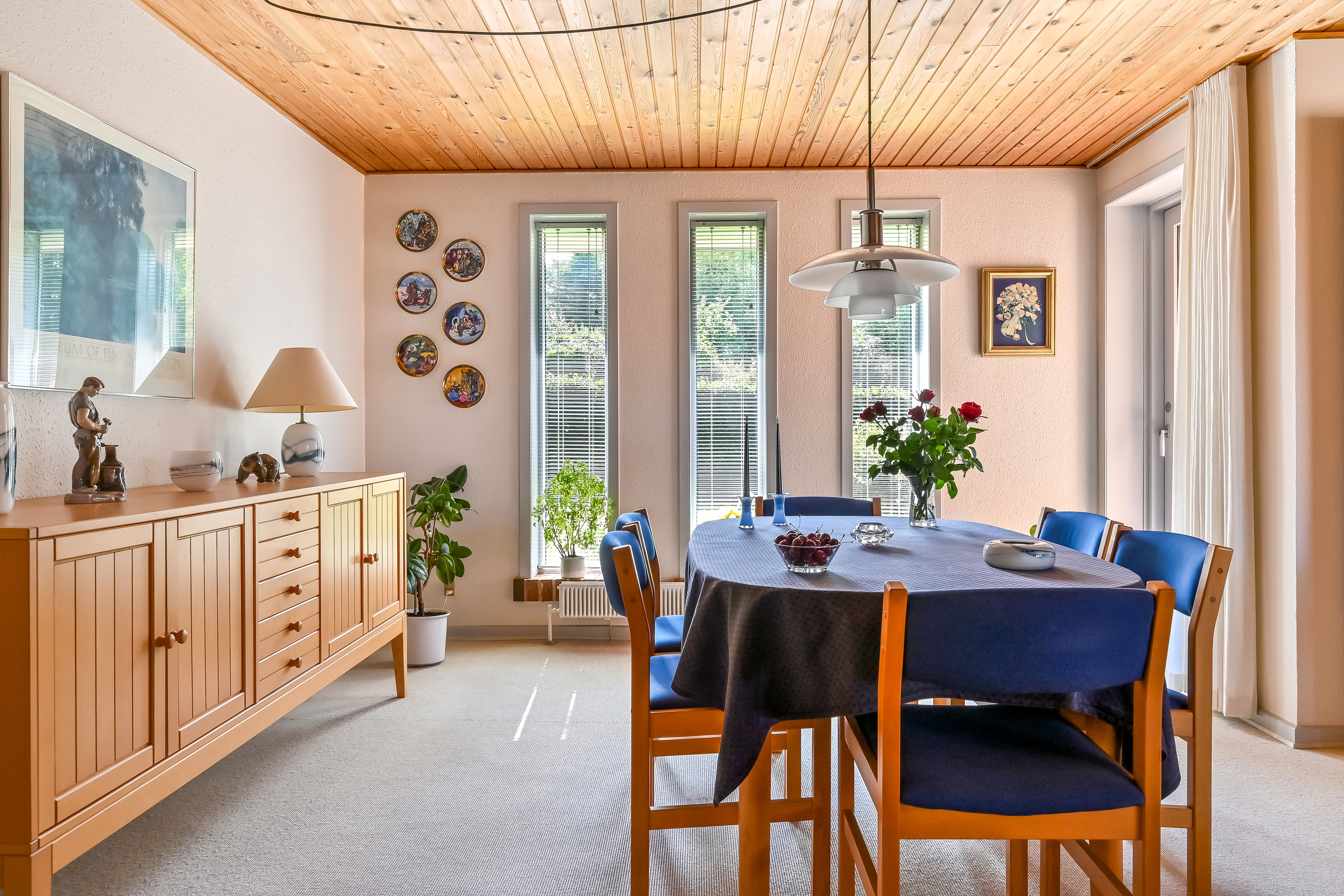 Fremhævet stue billede i fuldskærmstilstand. Billede af Klokkevænget 36, Gjellerup, 7400 Herning