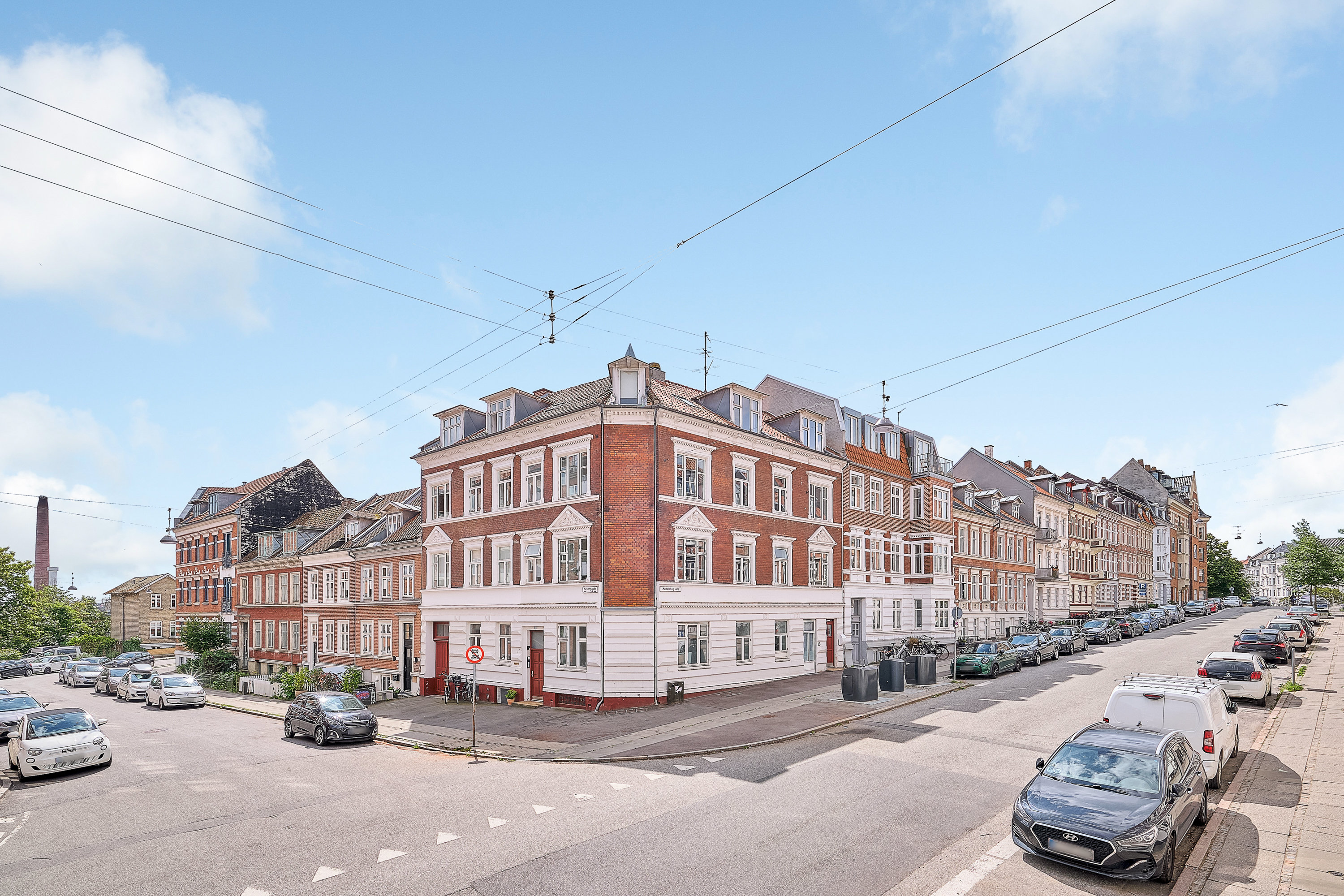 Fremhævet facade billede i fuldskærmstilstand. Billede af Heibergsgade 2, 3. tv., 8000 Aarhus C