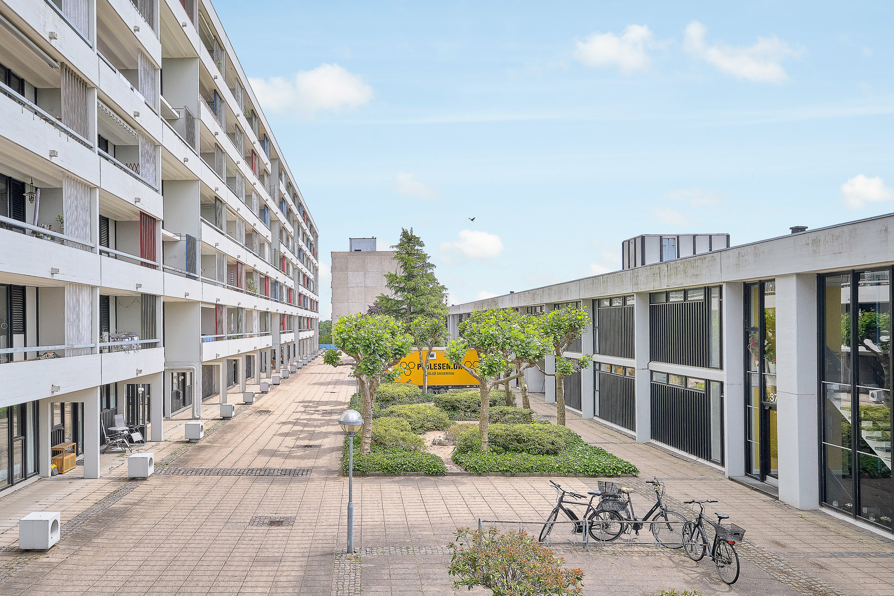 Fremhævet gårdmiljø billede i fuldskærmstilstand. Billede af Vestervang 40, 1. 4013., 8000 Aarhus C