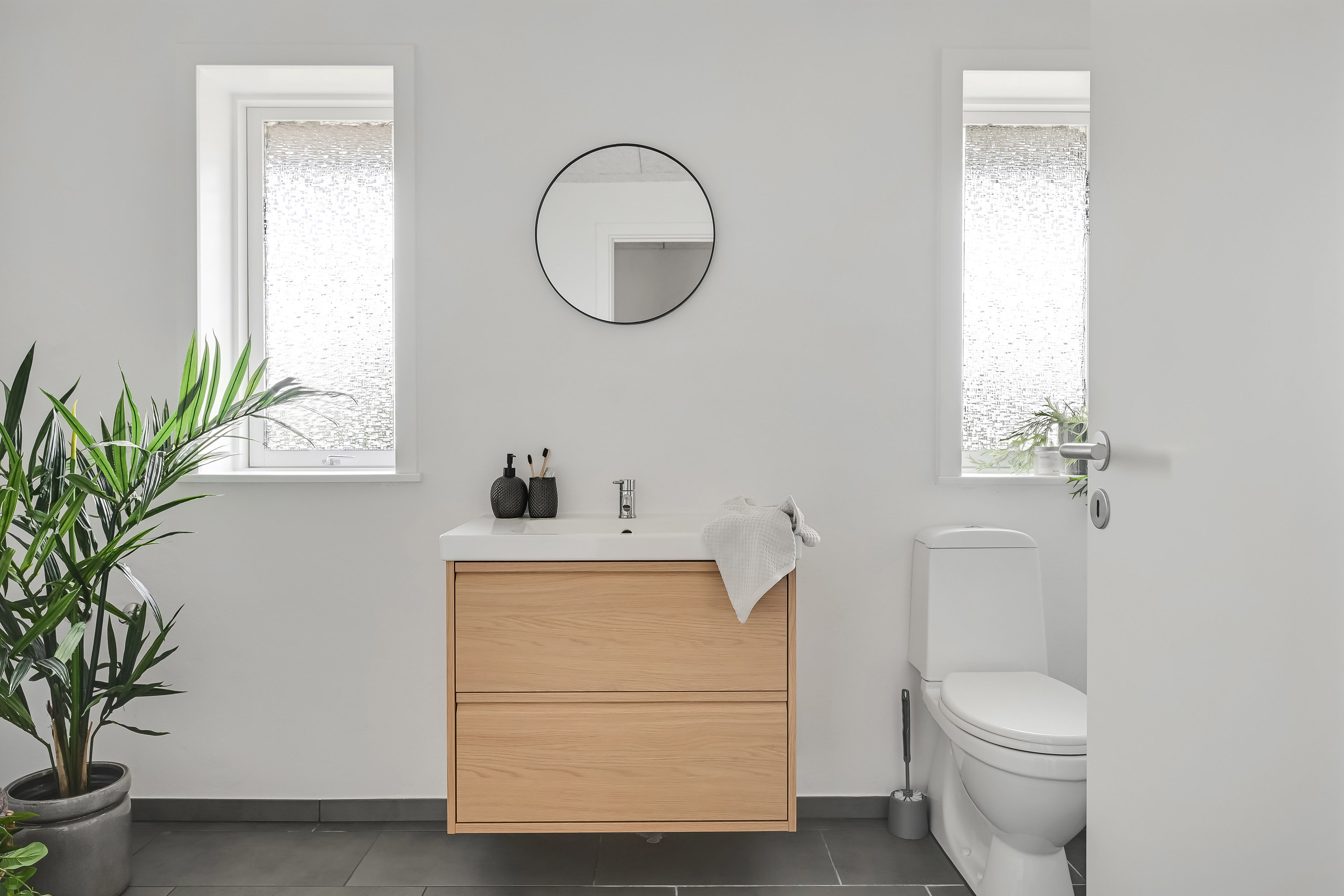 Fremhævet toilet billede i fuldskærmstilstand. Billede af Styrmandsvænget 72, Hjerting, 6710 Esbjerg V
