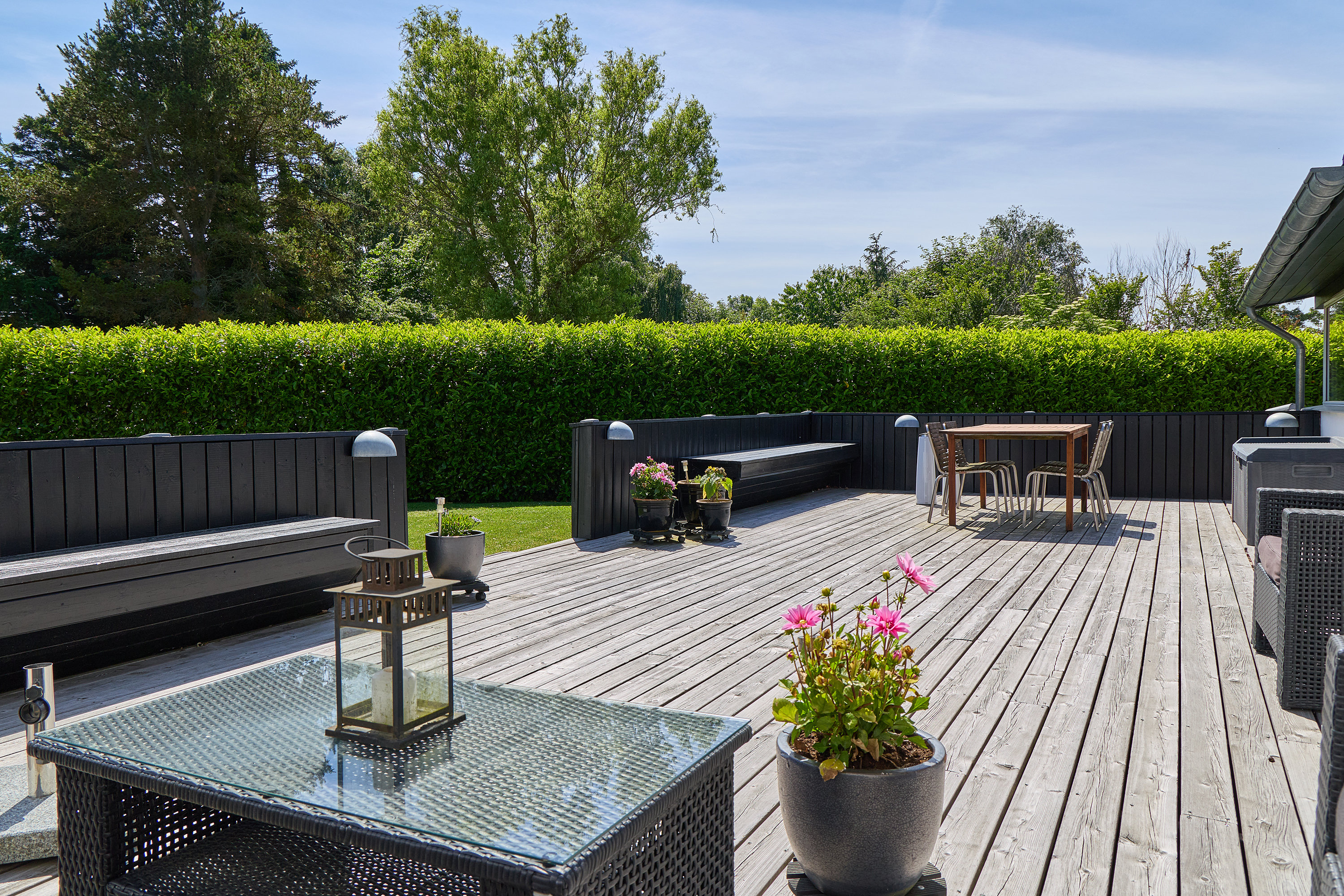 Fremhævet terrasse billede i fuldskærmstilstand. Billede af Dyrholmen 6, Strand Esbønderup, 3250 Gilleleje