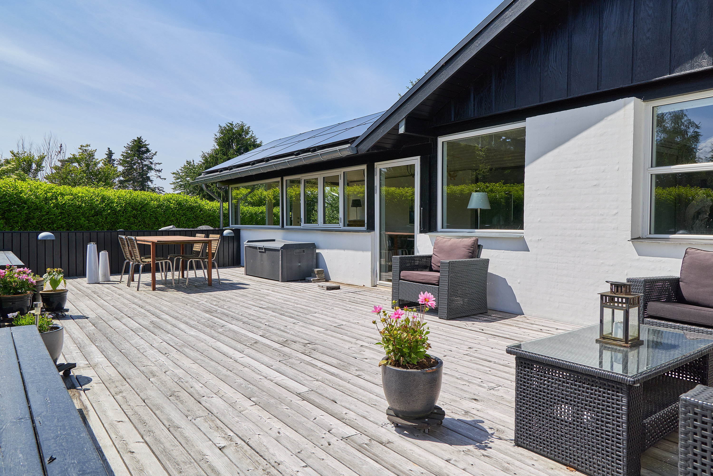 Fremhævet terrasse billede i fuldskærmstilstand. Billede af Dyrholmen 6, Strand Esbønderup, 3250 Gilleleje
