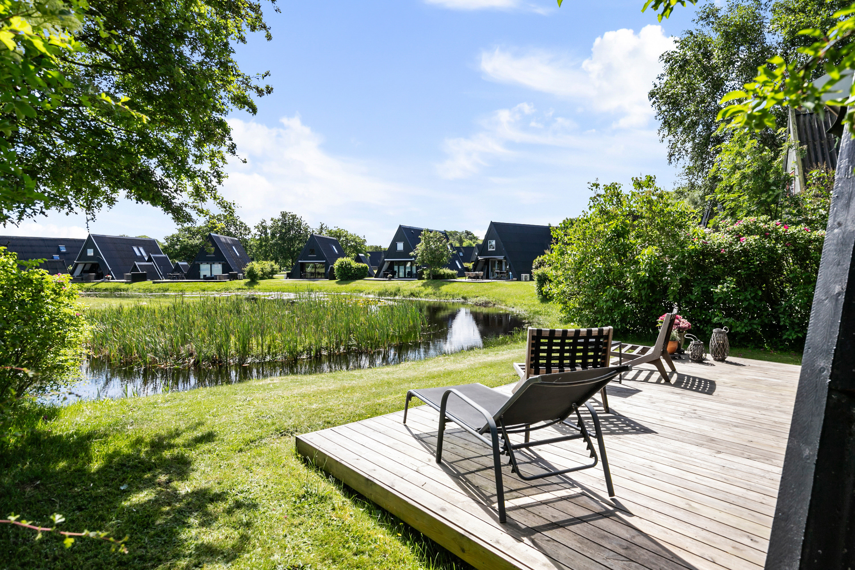 Fremhævet terrasse billede i fuldskærmstilstand. Billede af Golfsvinget 127, Gatten, 9640 Farsø