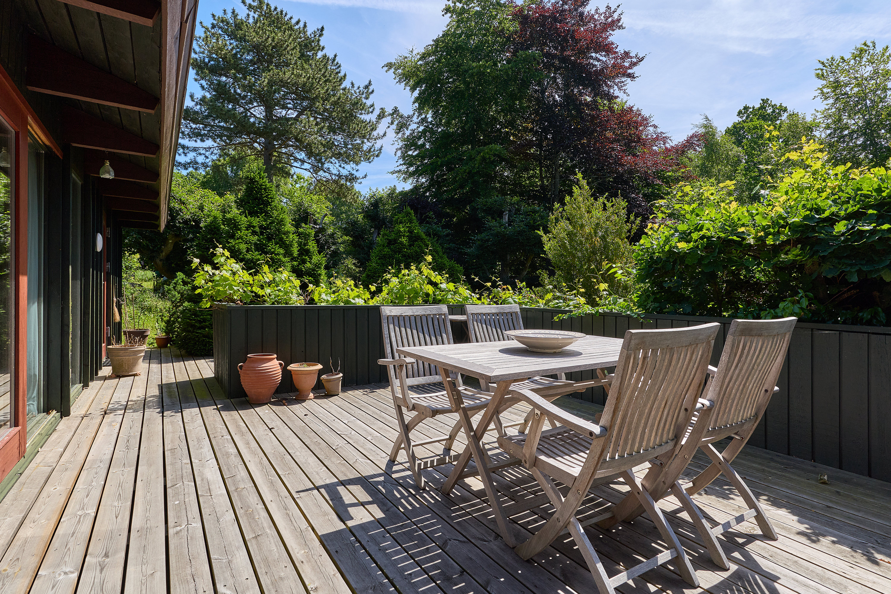 Fremhævet terrasse billede i fuldskærmstilstand. Billede af Egernvej 6, 3210 Vejby