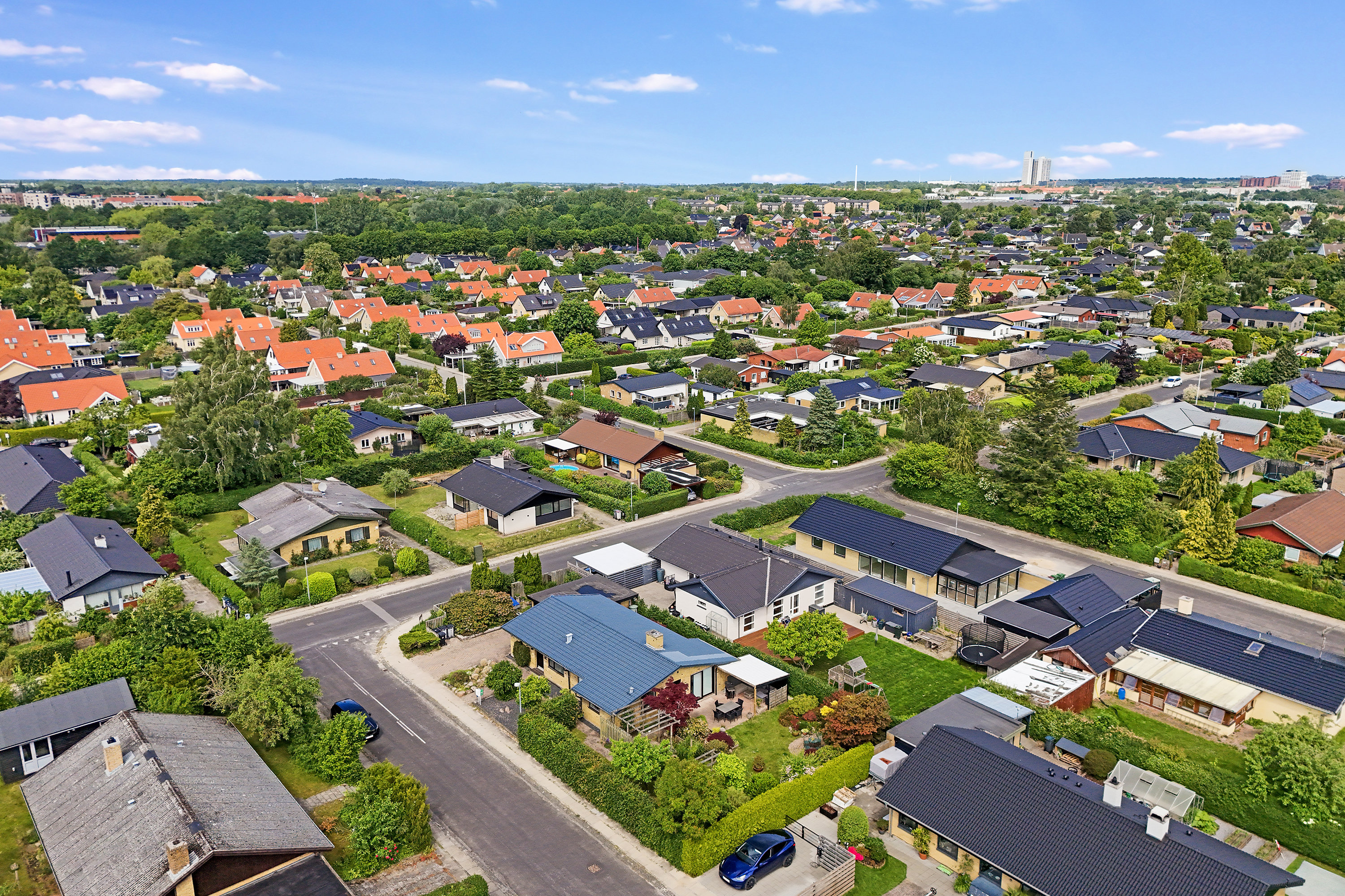 Fremhævet luftfoto billede i fuldskærmstilstand. Billede af Skebyvej 32, 2740 Skovlunde