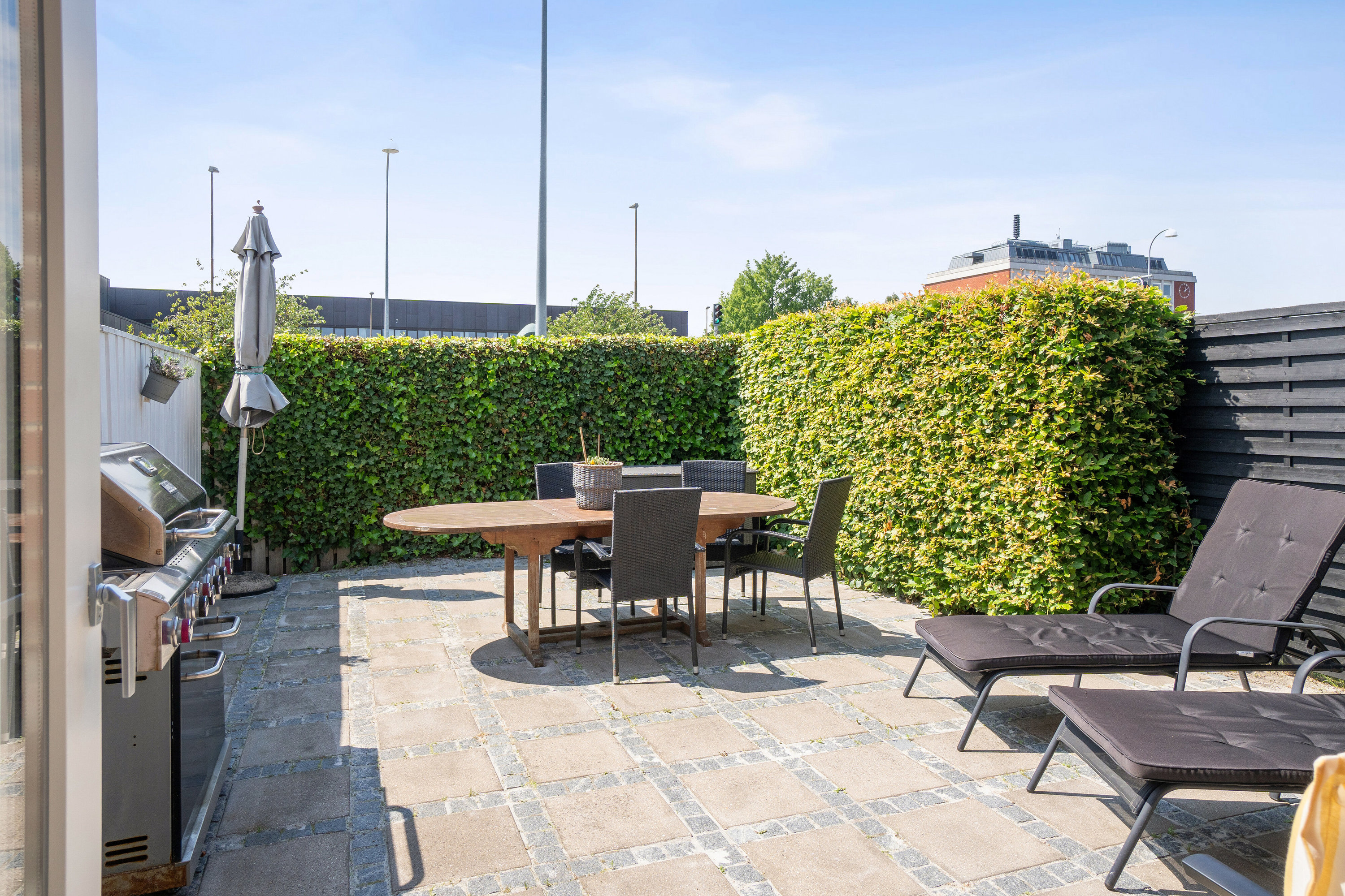Fremhævet terrasse billede i fuldskærmstilstand. Billede af Risbjerggårds Alle 2A, 2650 Hvidovre