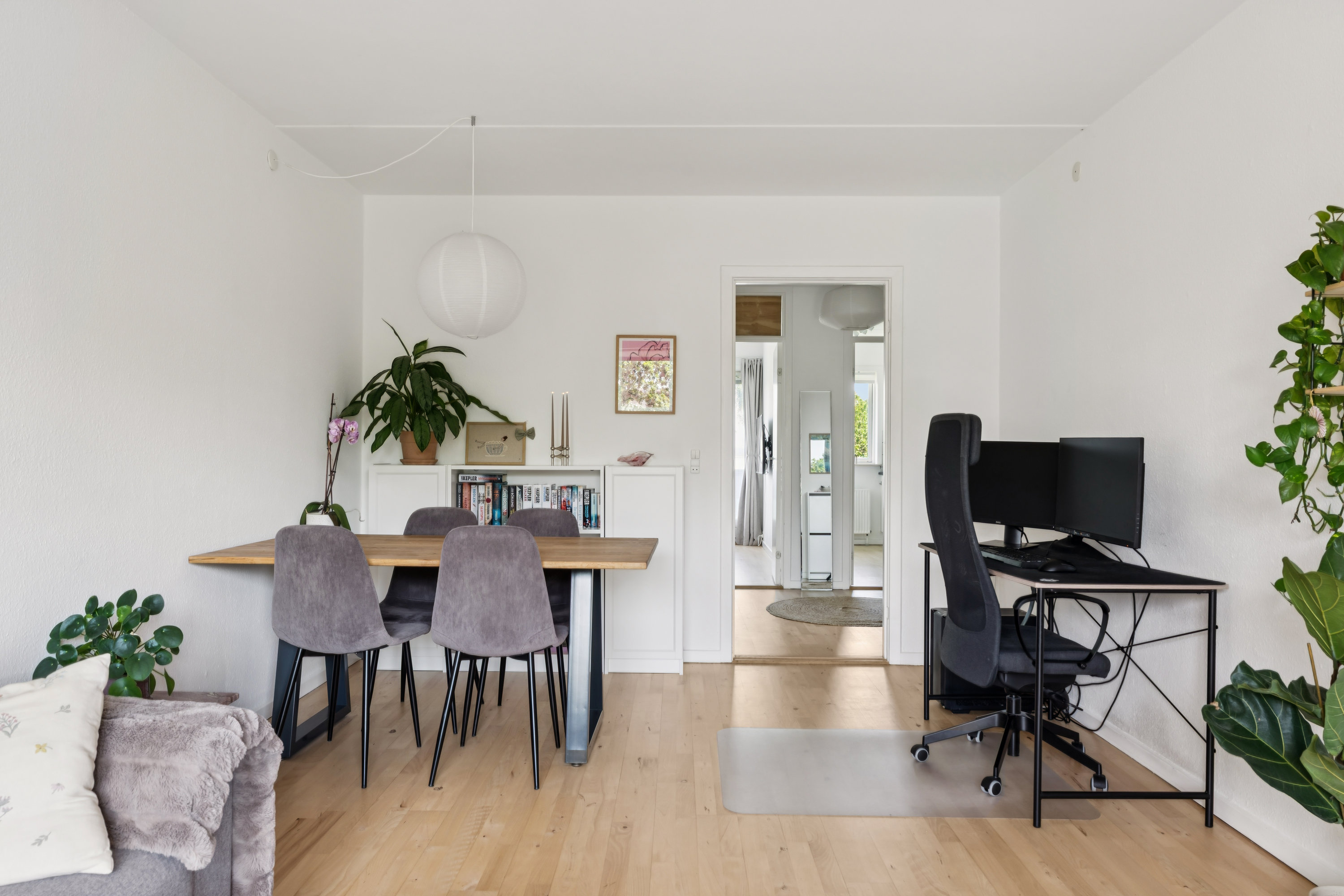 Fremhævet stue billede i fuldskærmstilstand. Billede af Skejbygårdsvej 56, 3. tv., 8240 Risskov